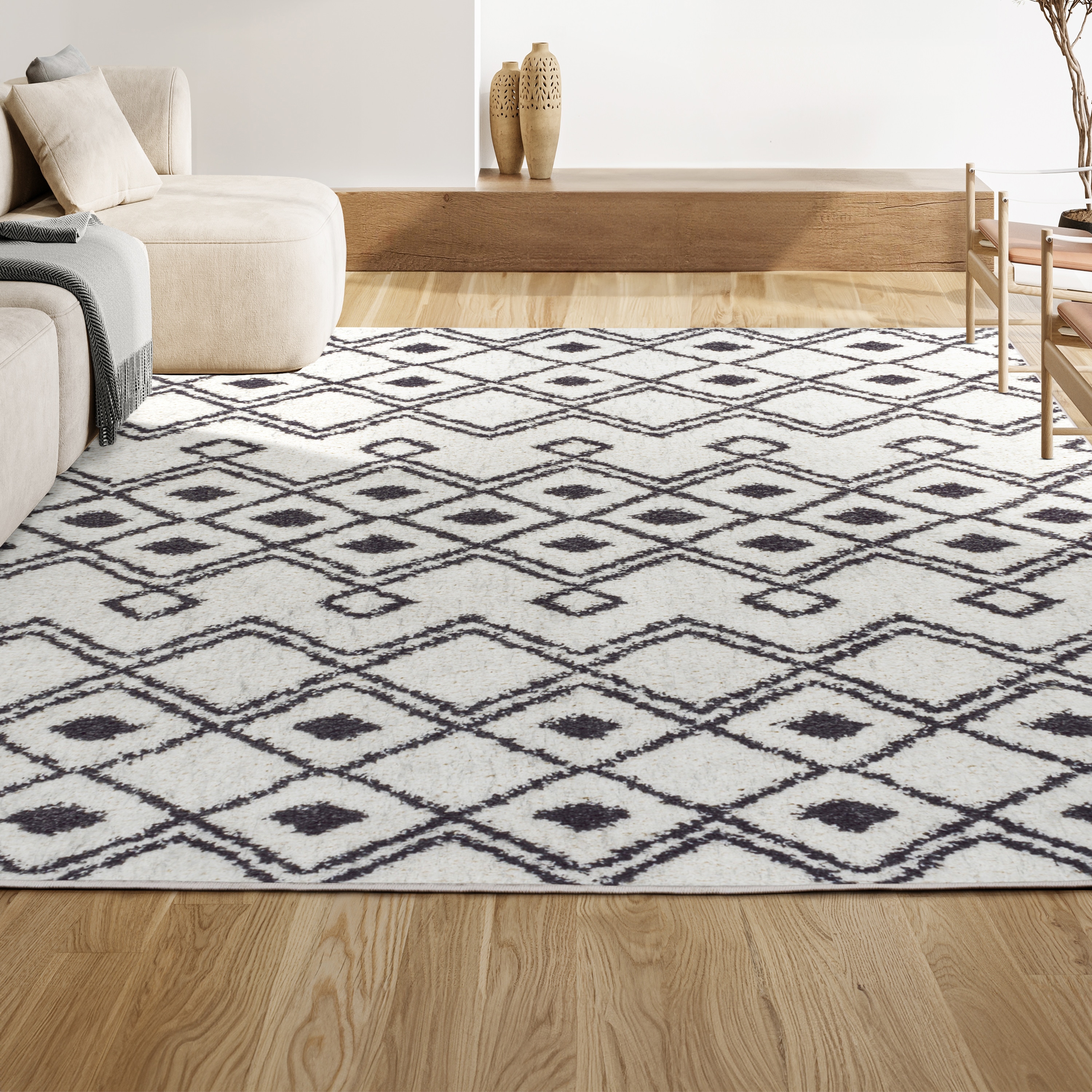 3'x5' Black and White Moroccan Diamond Shag Area Rug