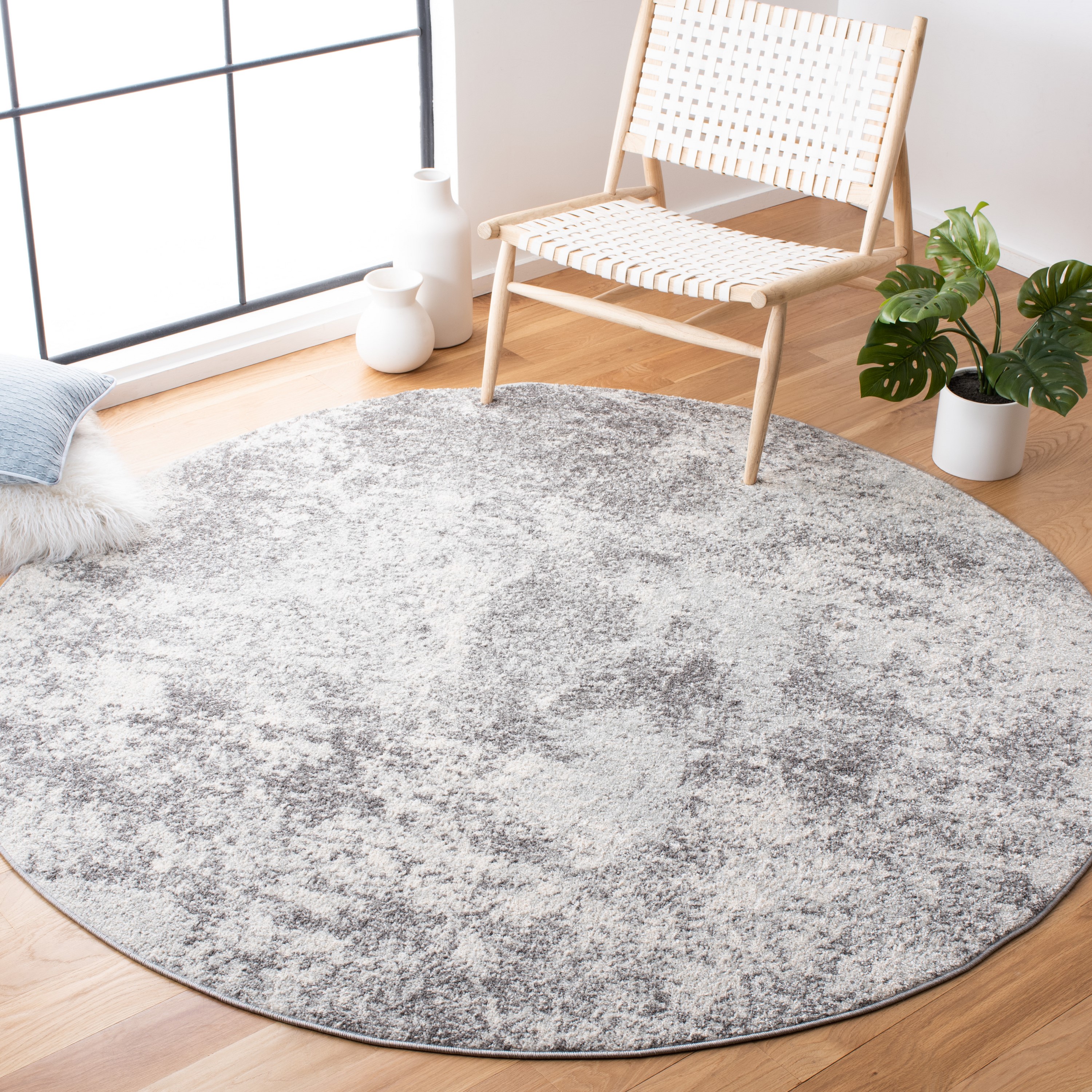 Safavieh TUL209B-3R Tulum Ilze 3 x 3 (ft) Loomed Polypropylene Ivory/Gray Round Indoor Distressed/Overdyed Farmhouse/Cottage Throw rug