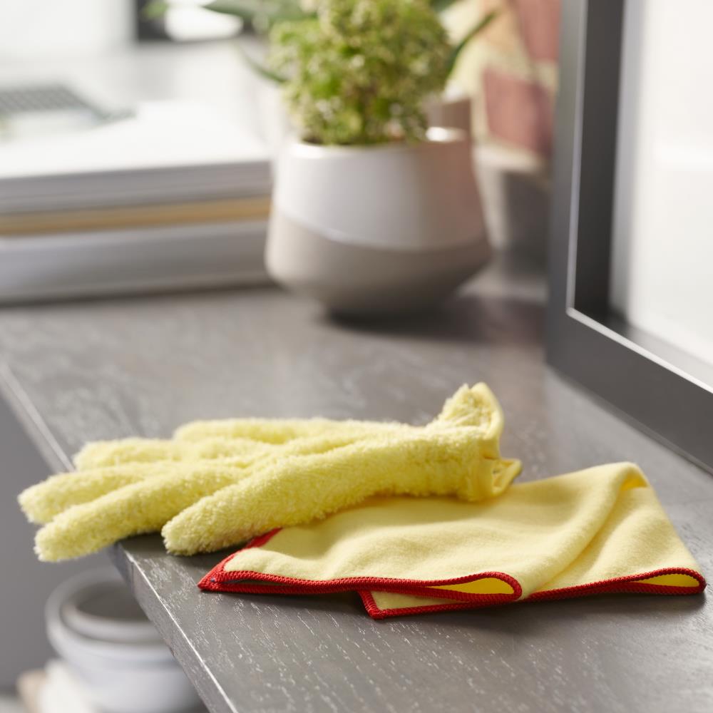 E-Cloth 1-Pack Yellow Dusting Glove - High Performance Microfiber Mitt for  Dusting Blinds, Furniture Legs, and More - Extra Long, Superfine Fibers in  the Dusters department at