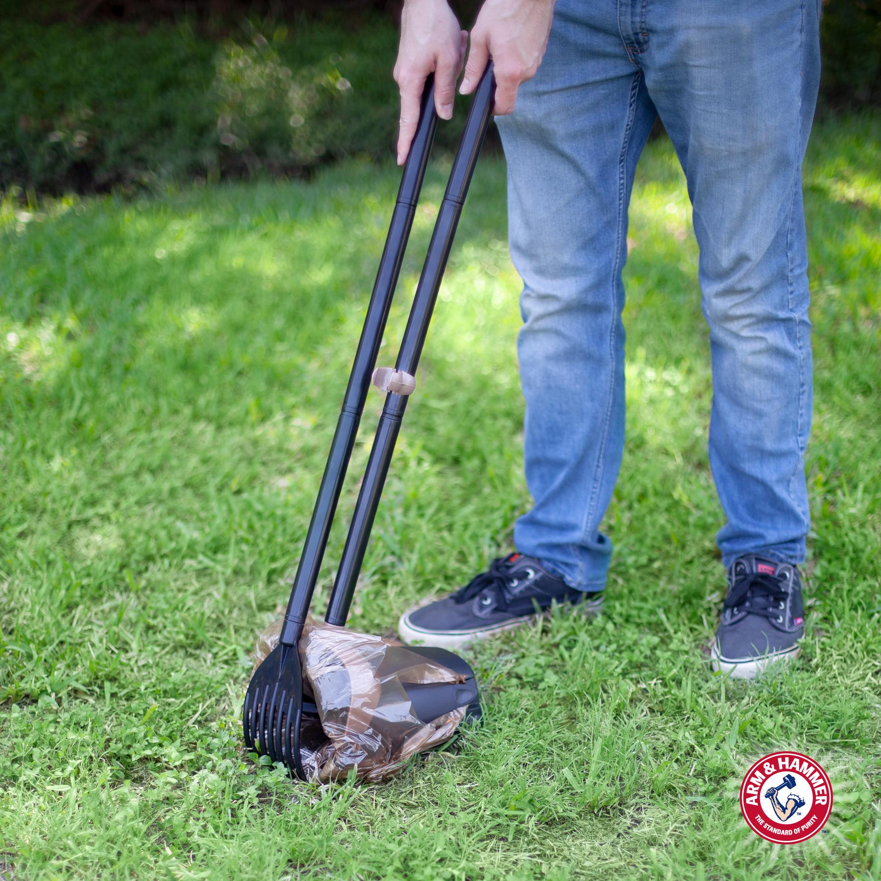 Arm Hammer Swivel Bin and Rake Poop Scoop Large Capacity Adjustable Handle Perfect for Quick and Easy Waste Pick ups 71034 at Lowes