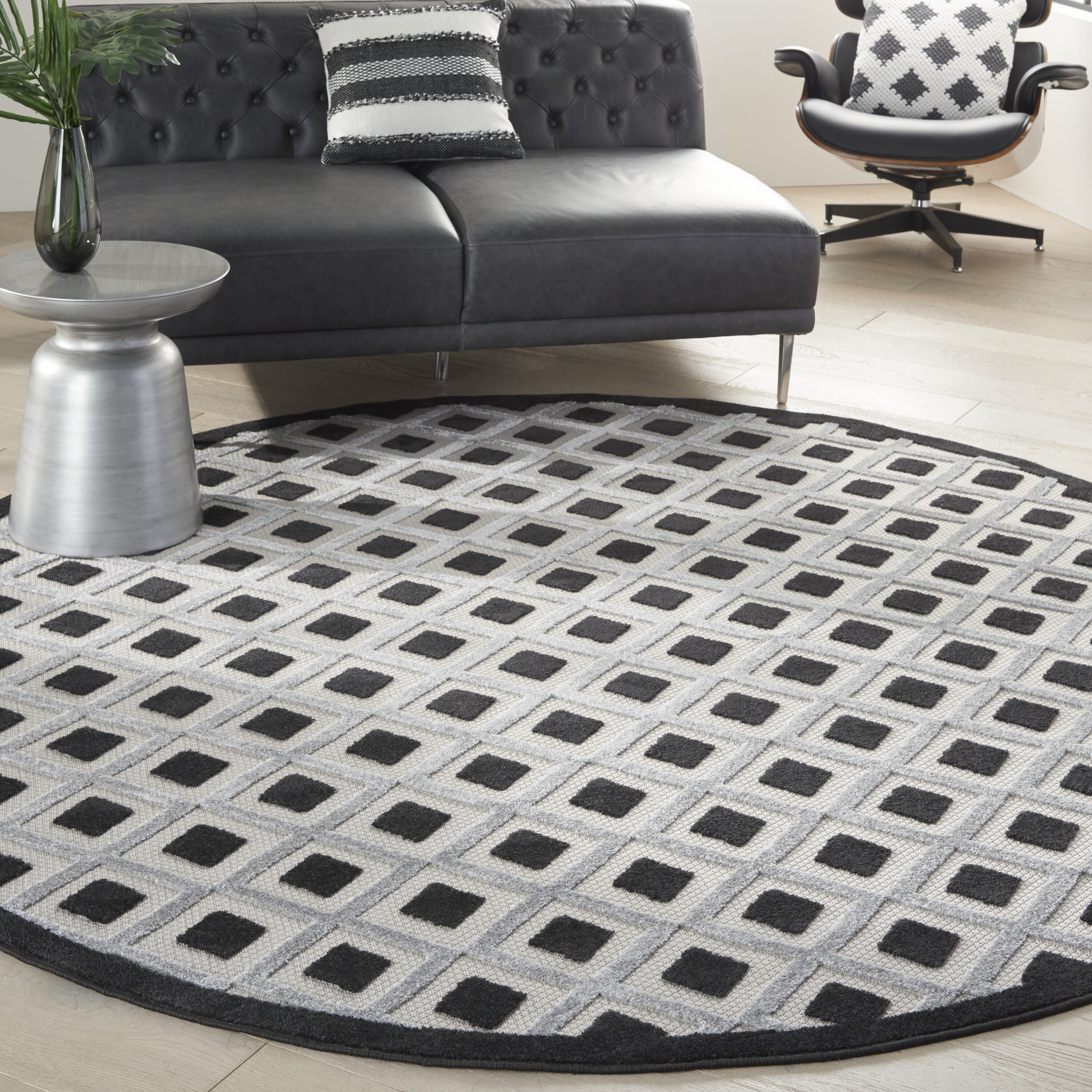 Nourison 099446829467 Aloha 8 x 8 (ft) Loomed Polypropylene Black White Round Indoor/Outdoor Geometric Tropical Area rug