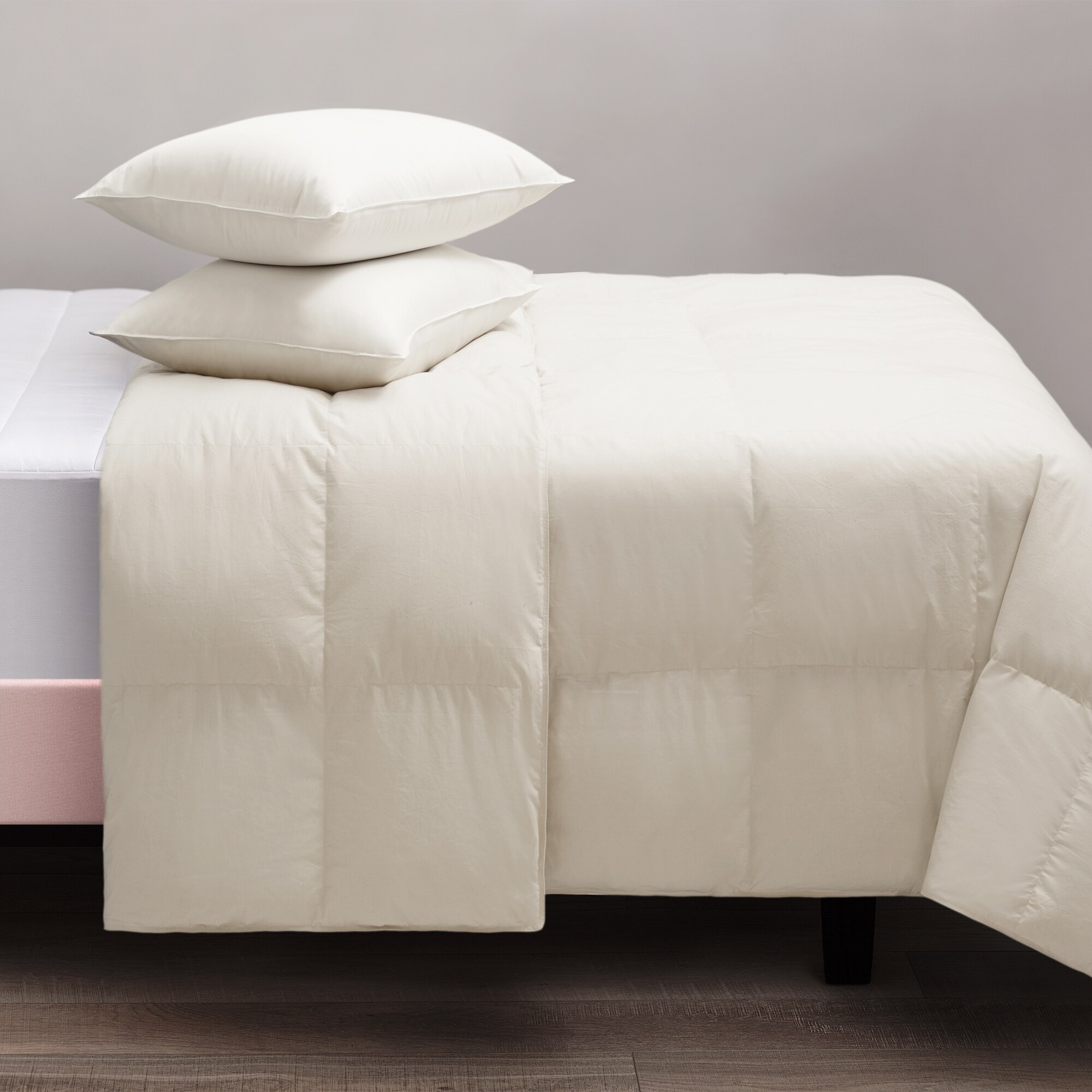 CosmoLiving by Cosmopolitan BMI-20432L-1 Comforters-And-Bedspreads - View #3