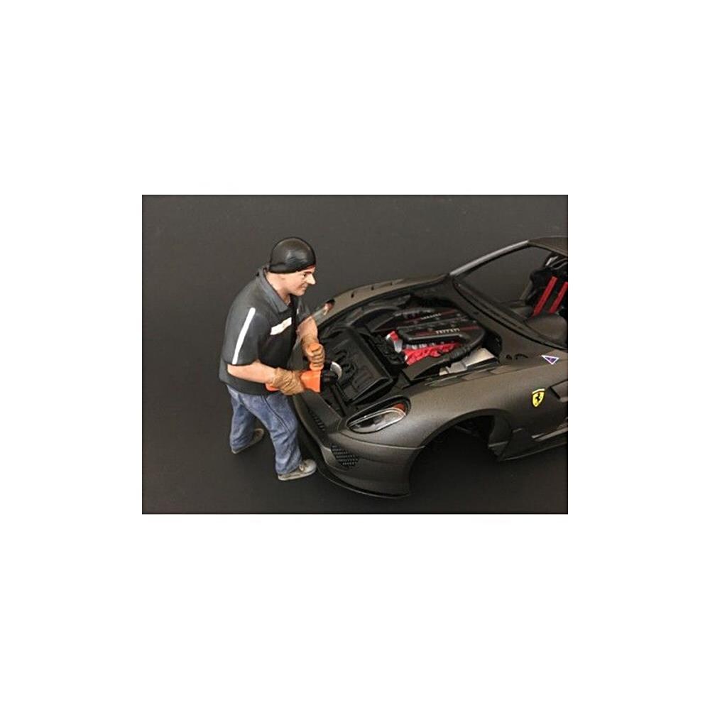 American Diorama DTDP5834  38261 Chop Shop Mr. Chopman Figure for 1 isto 24 Diecast Model Car