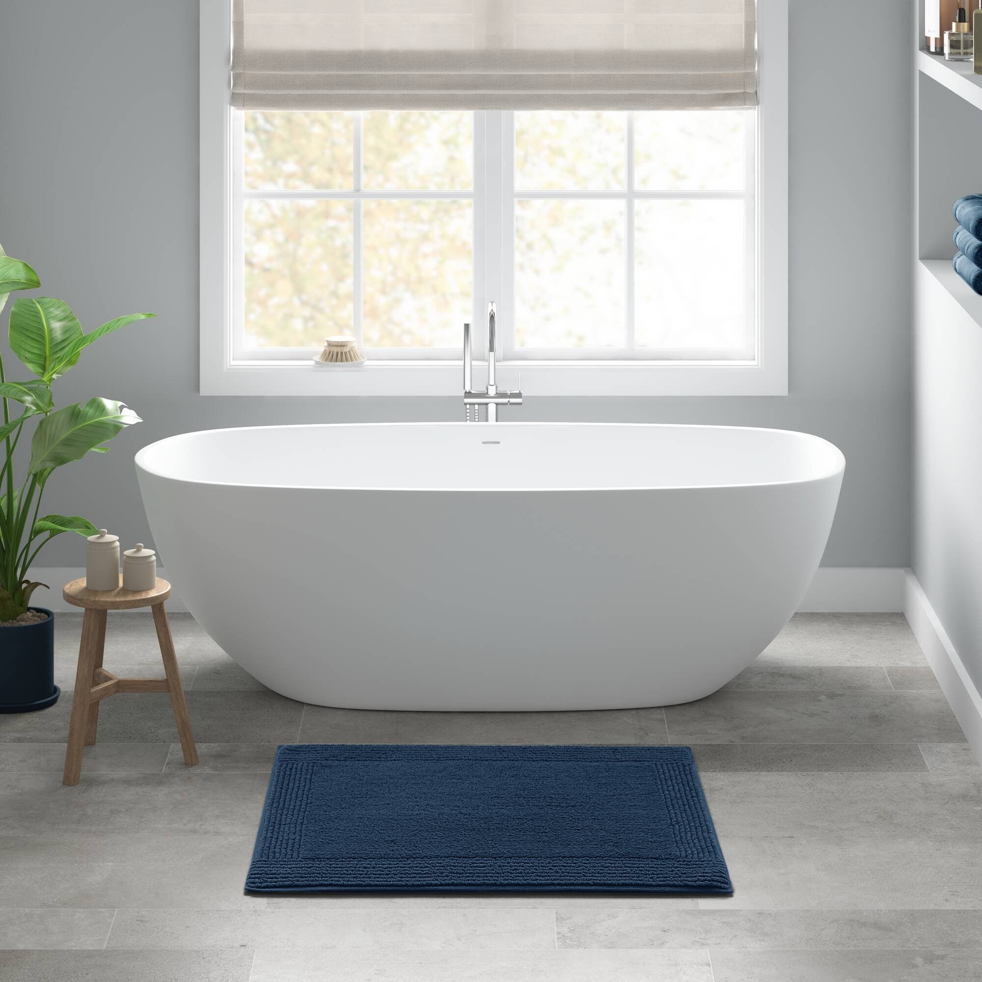 Vorene 24x36-in Reversible Cotton Tufted Bath Rug Navy