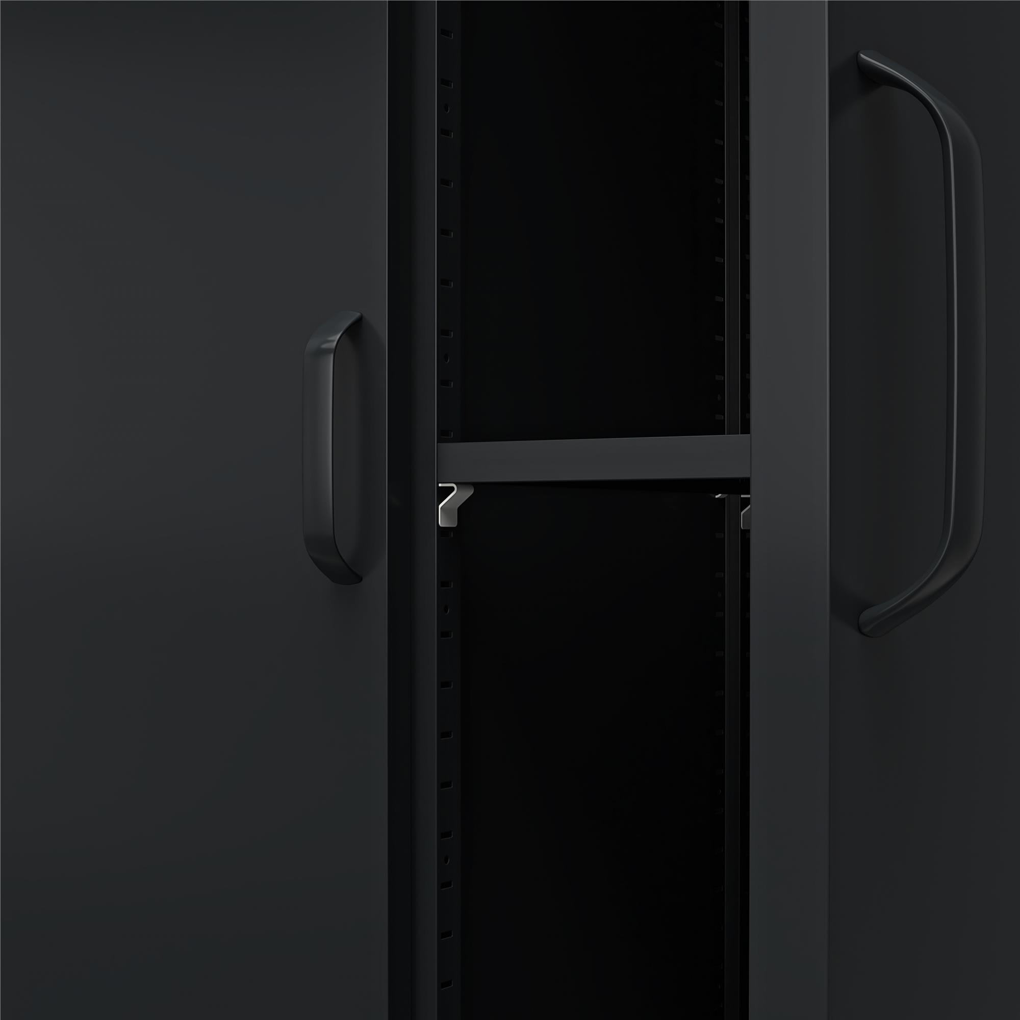 RealRooms 7911872COM Storage-Lockers - View #6