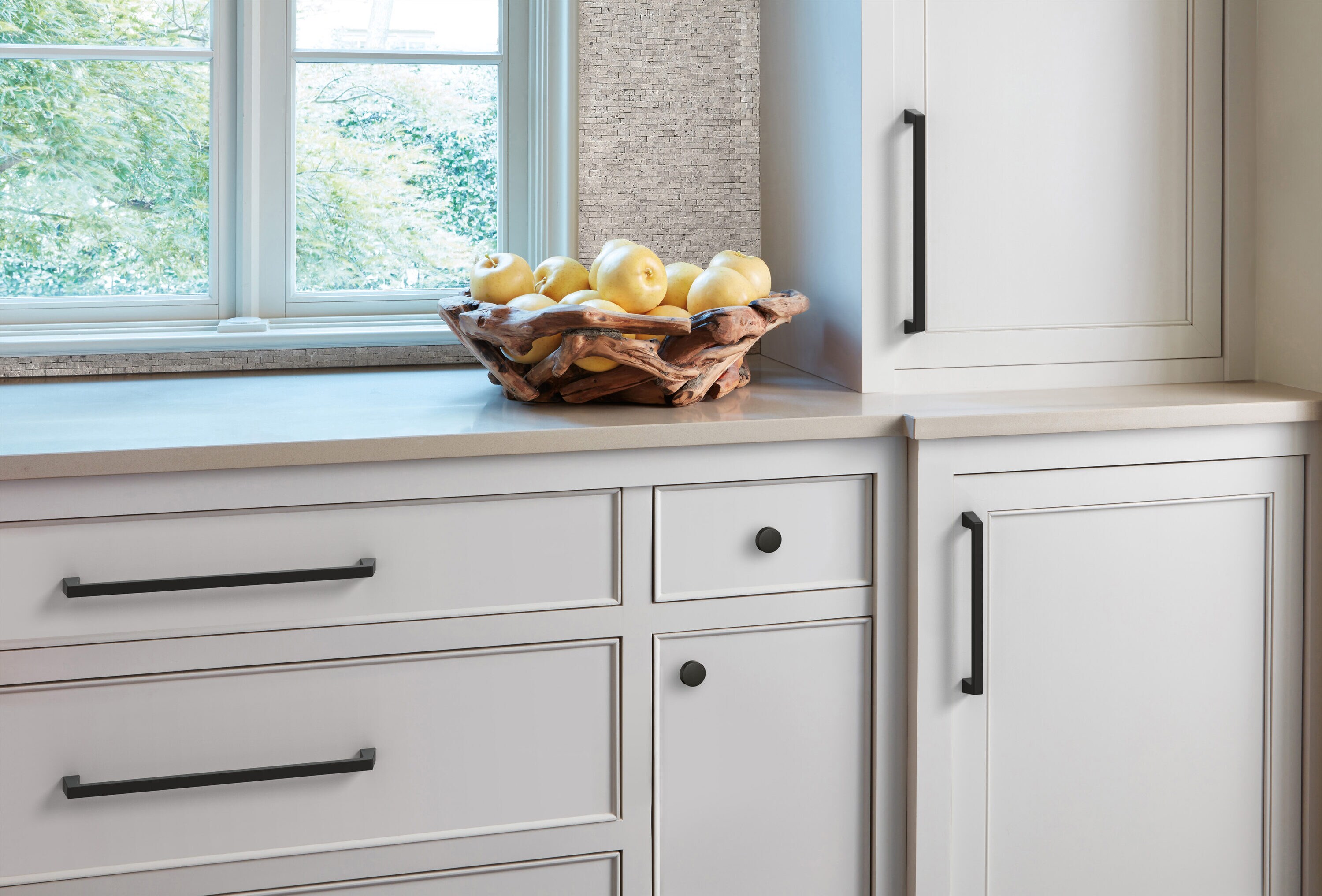Modern Black Bronze Cabinet Drawer Pull with Mounting Hardware