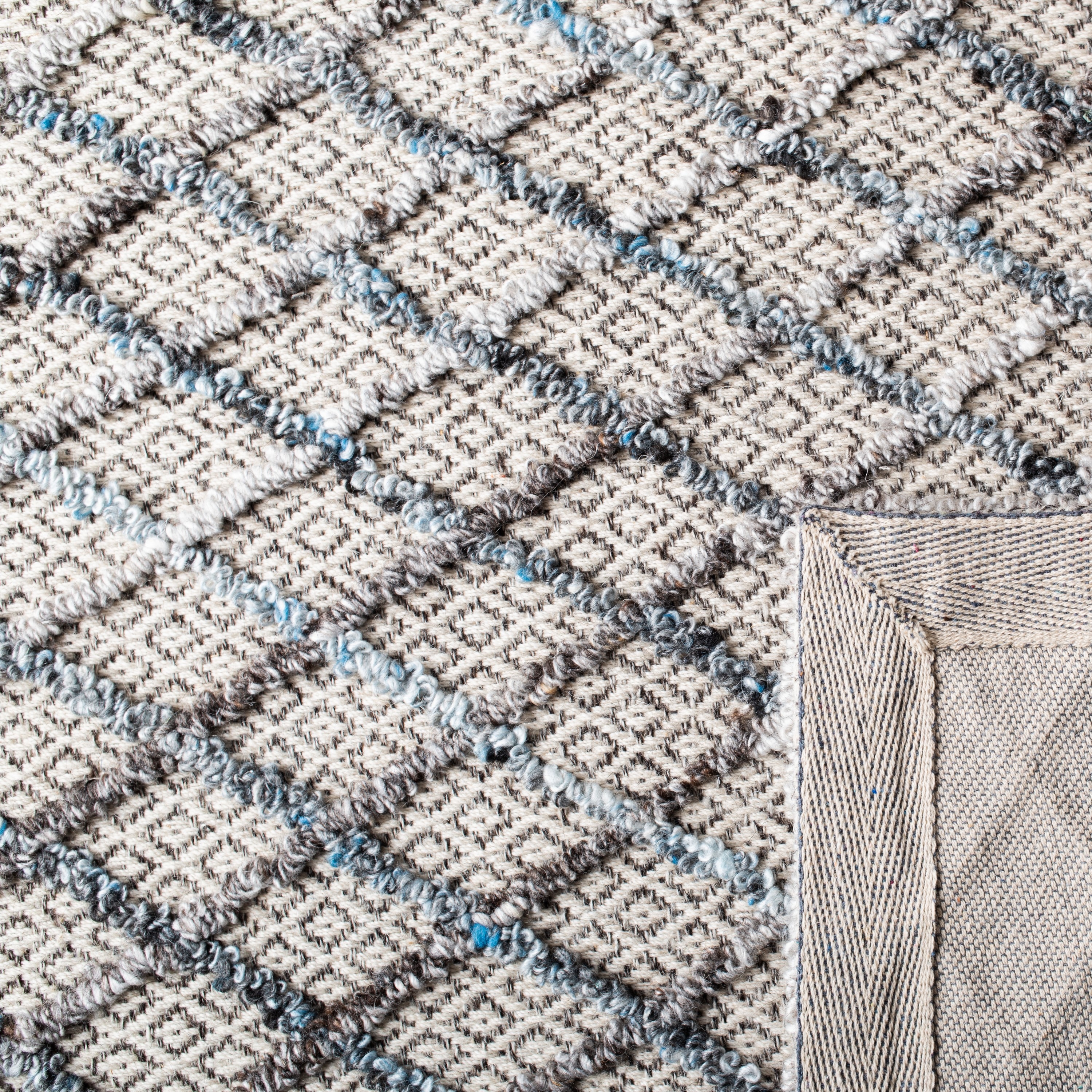 Safavieh TRC204M-3 rugs - View #6