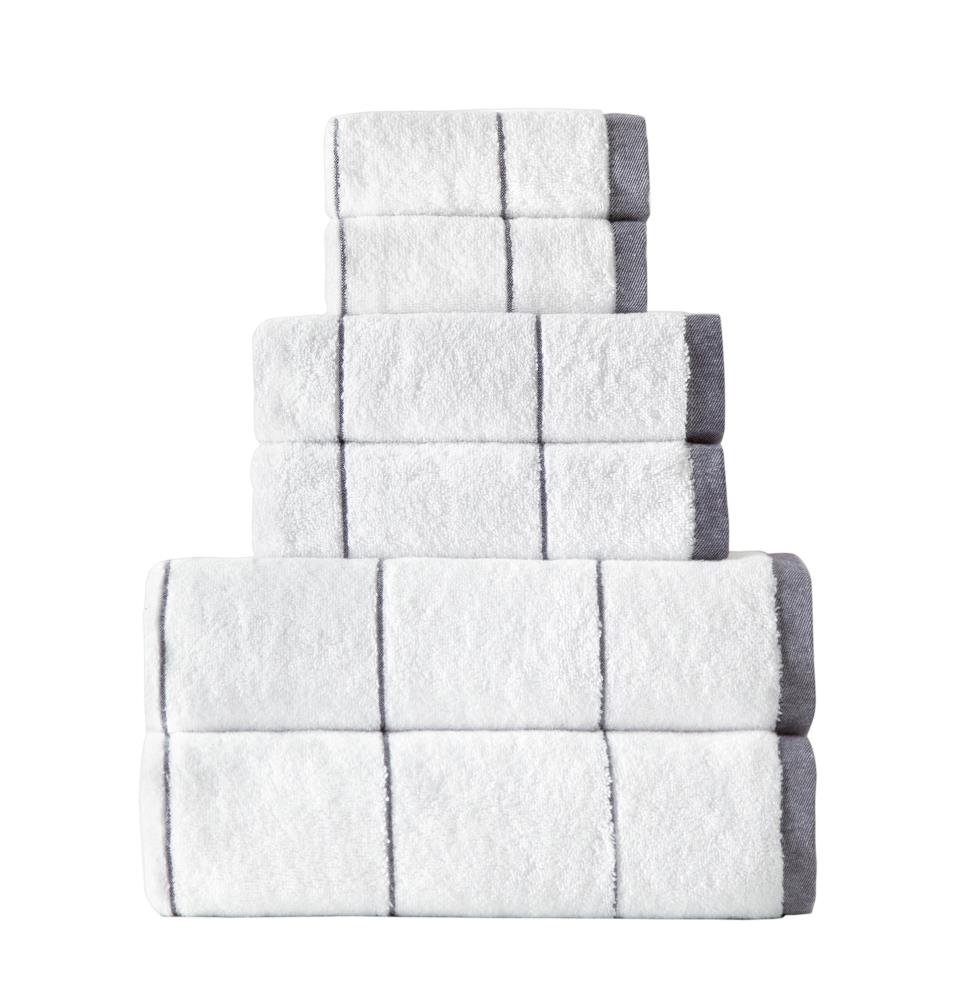 allen + roth 4-Piece White Cotton Hand Towel and Wash Cloth Set in the  Bathroom Towels department at