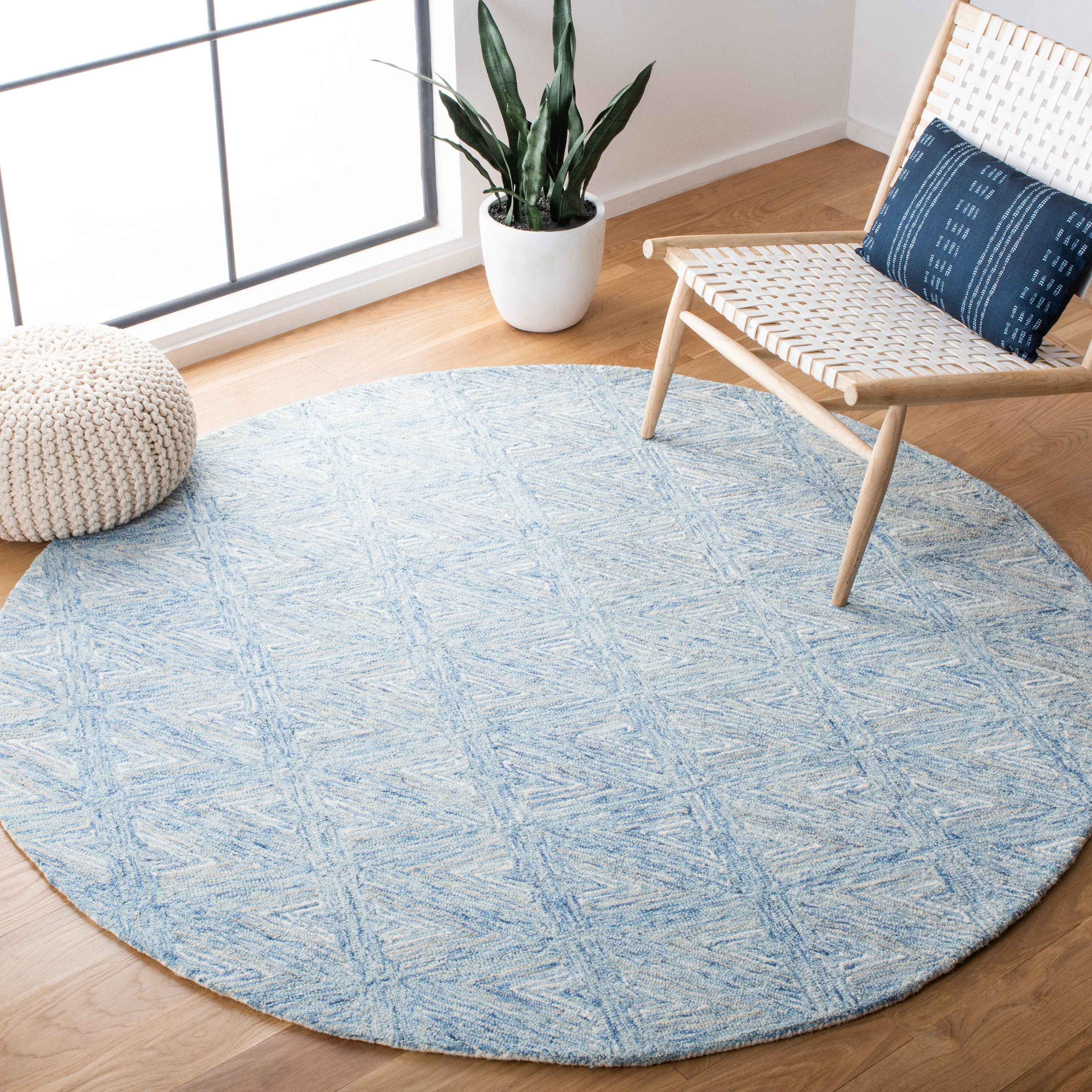 Handmade Blue Abstract Wool Round Tufted Area Rug, 6' x 6'