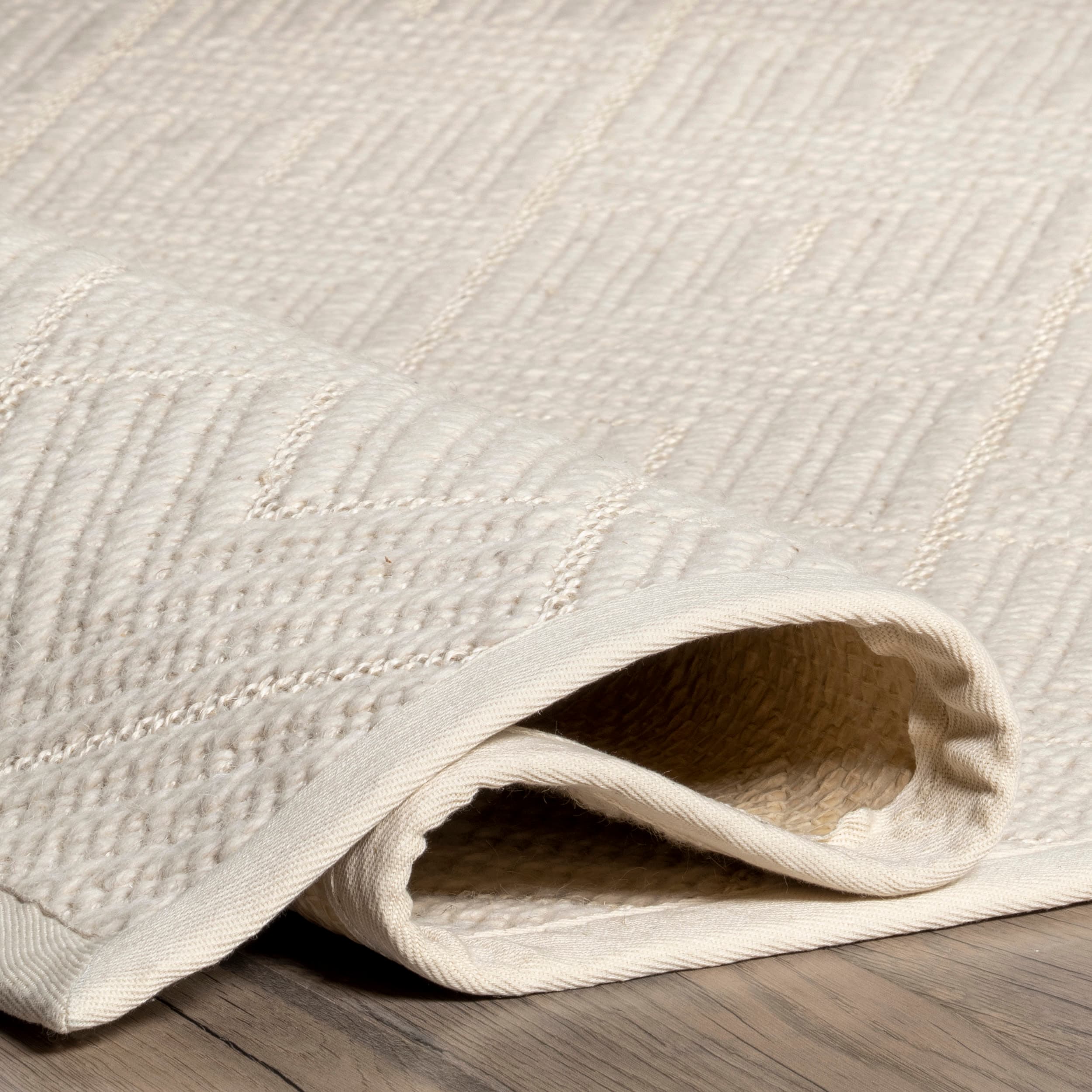 Nuloom Suzanne Solid 8x10 Wool Indoor Area Rug for Living Room Bedroom Dining Room Kitchen, Cream/Ivory