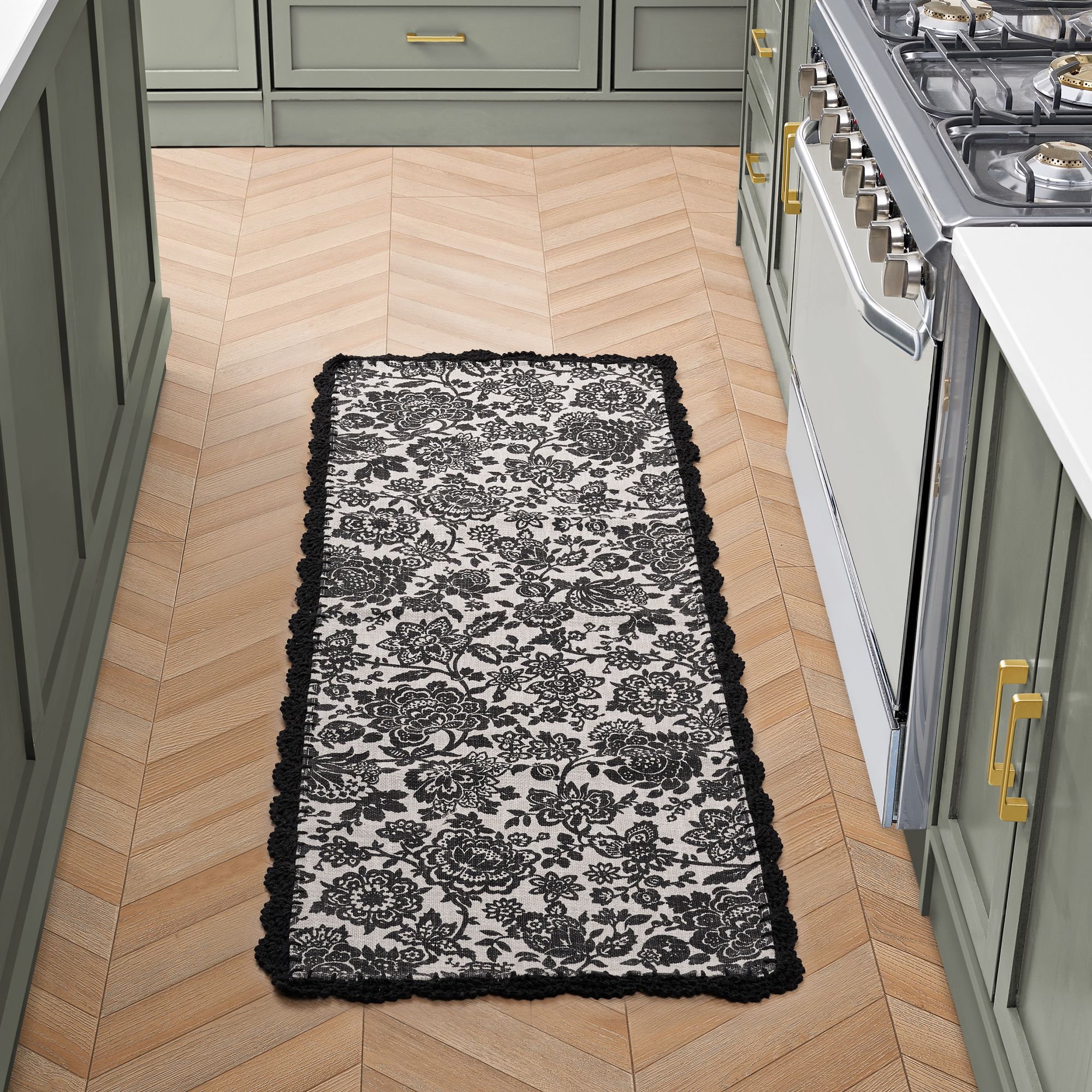 Laura Ashley Trailing Laurissa Floral 1.8 ft x 5 ft Runner Rug in