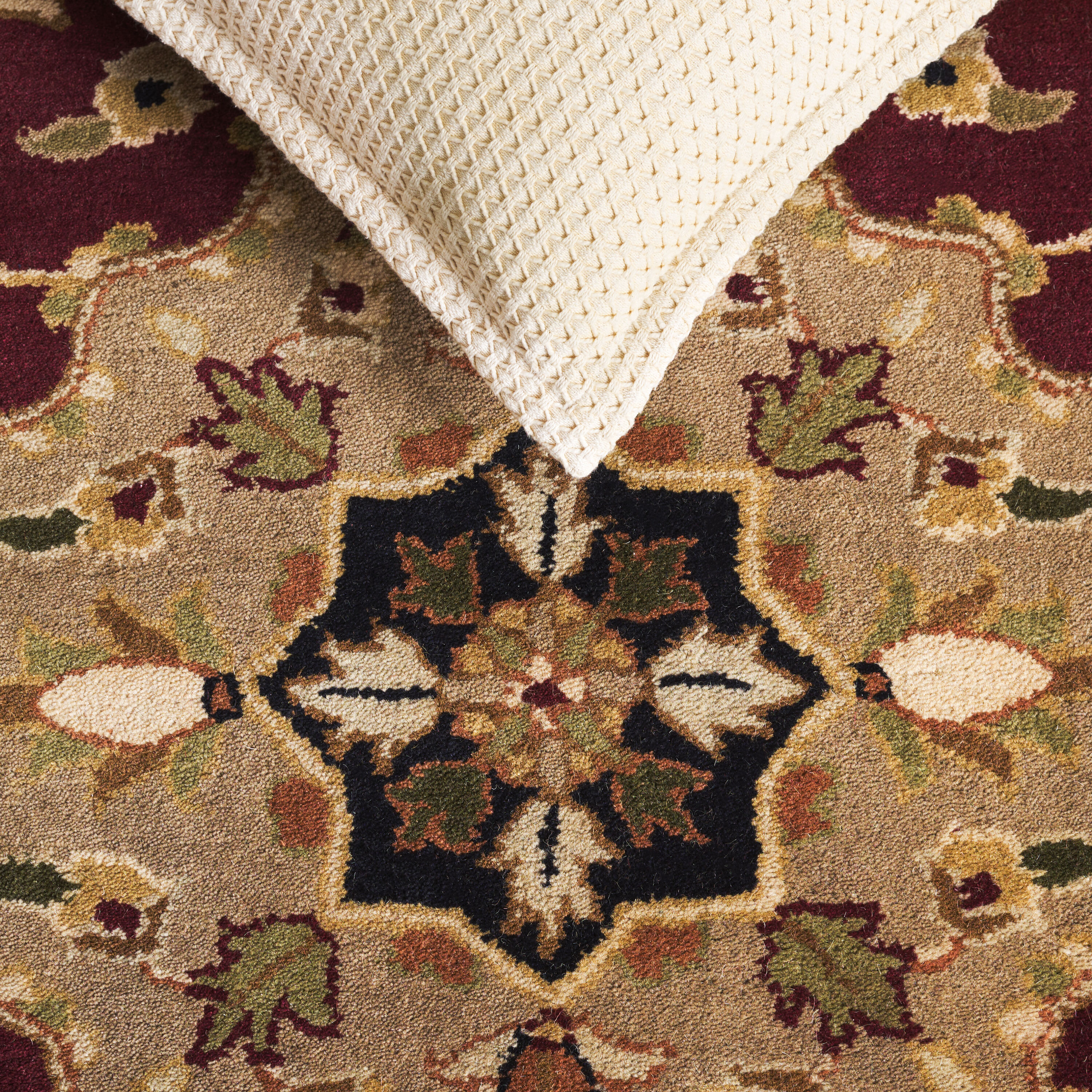 Safavieh HG760B-9 rugs - View #4