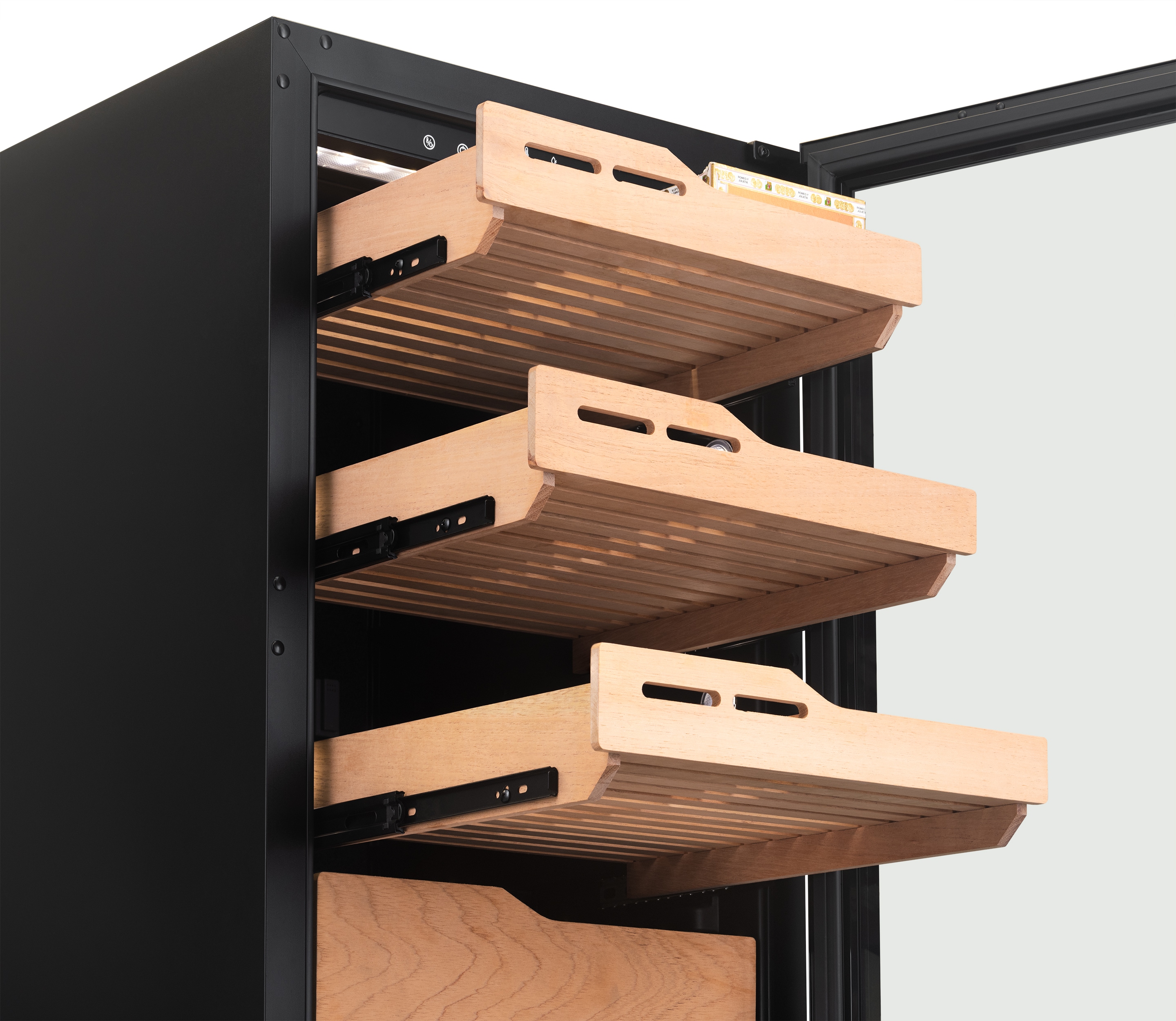 NewAir NCH840BK00 humidors - View #10