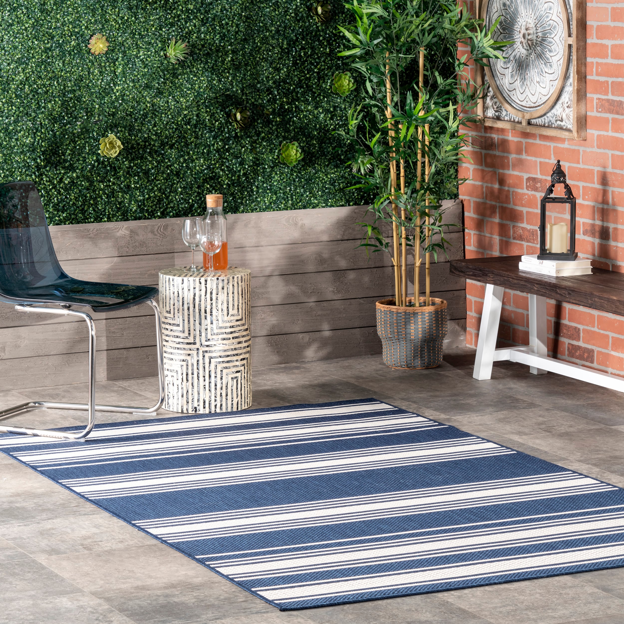 nuLOOM GBCB41B-96012 Montana 10 x 12 (ft) Loomed Polypropylene Navy Rectangular Indoor/Outdoor Stripe Area rug