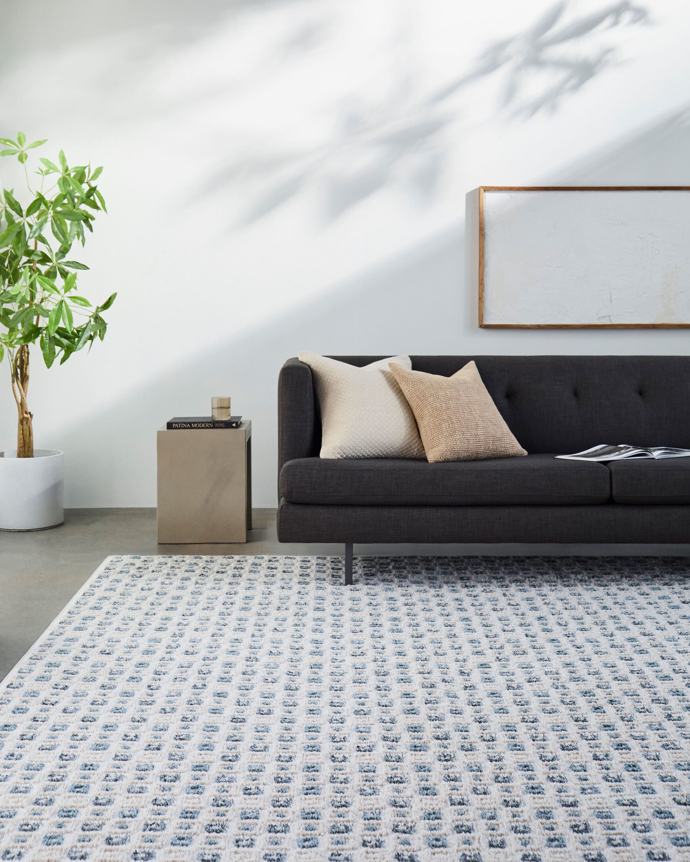 allen + roth 671118 Rippled Azure 10 x 13 (ft) Loomed Polyester/Polypropylene Blue/White Rectangular Indoor Geometric Coastal Area rug