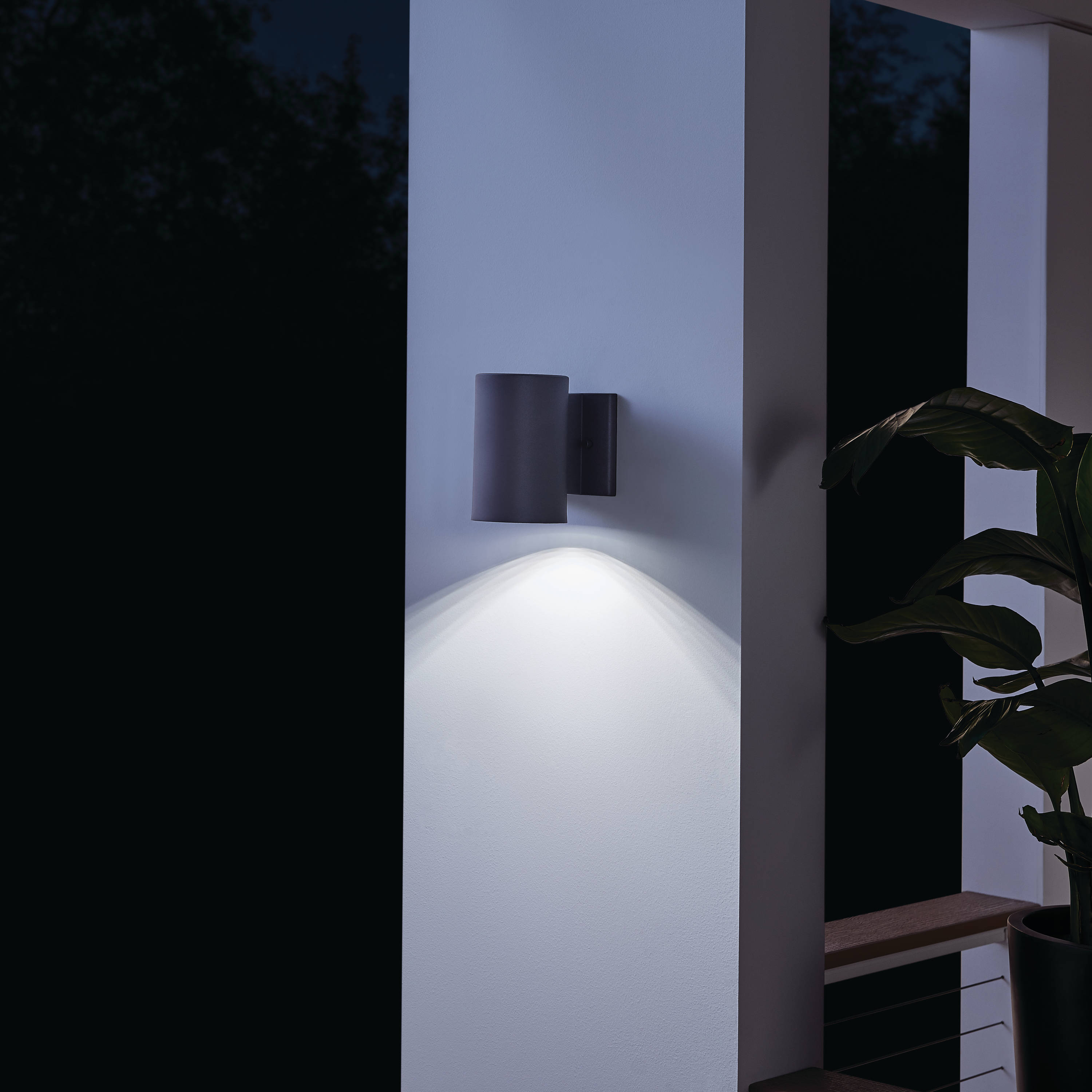 Kichler 7-in H Black Dark Sky Integrated LED Outdoor Wall Light in the ...