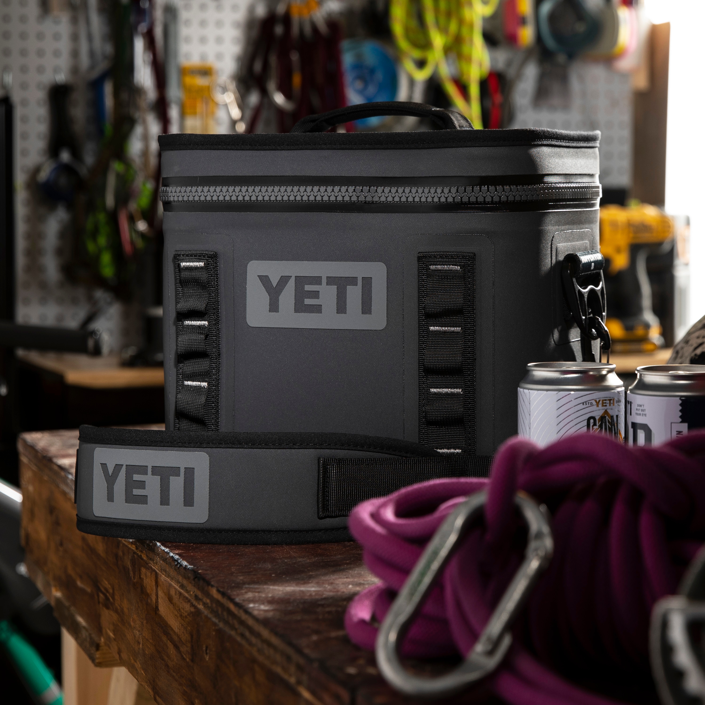 Yeti Hopper Flip 8 Soft Cooler - Charcoal (18010130001) for sale online