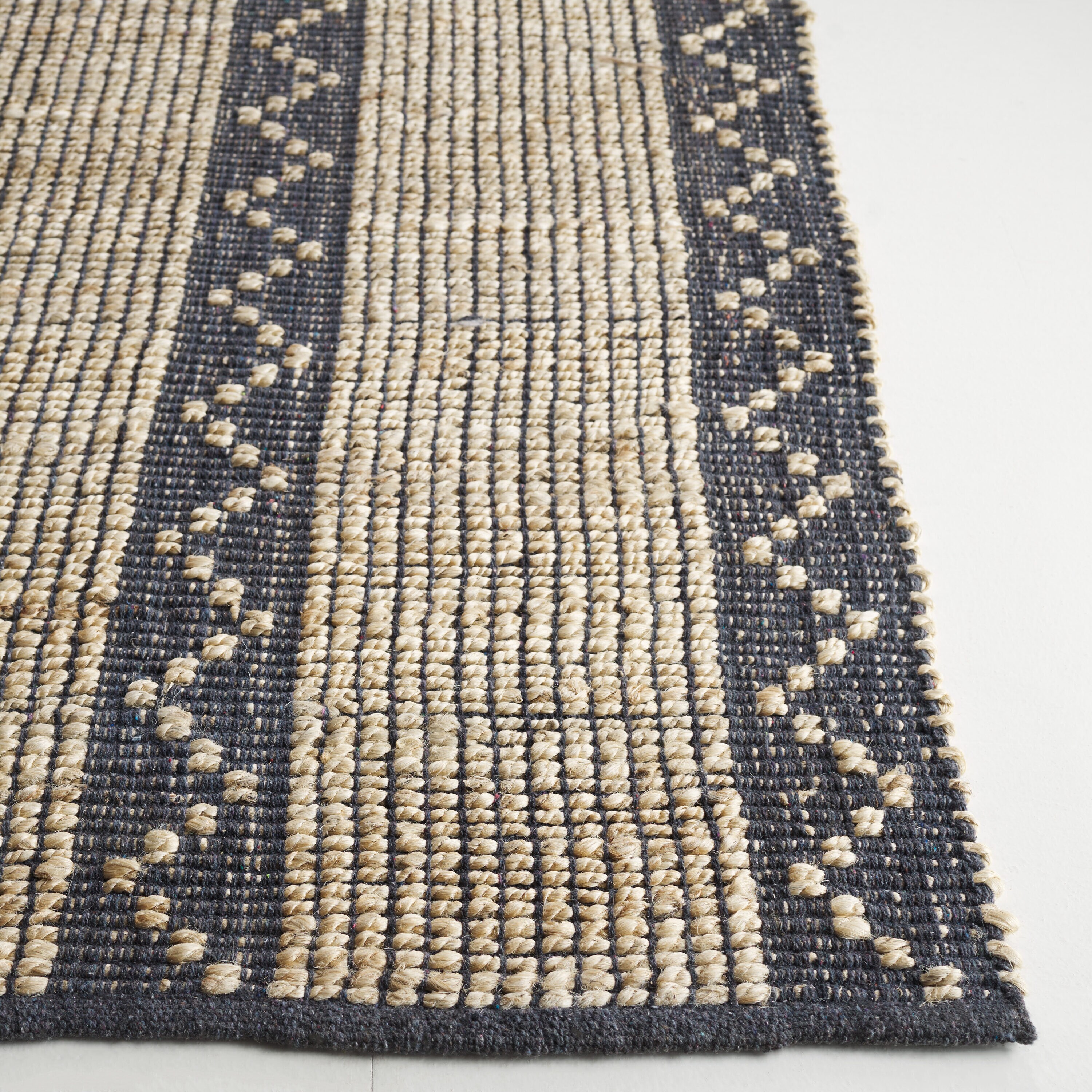 Safavieh NF879F-4 rugs - View #3