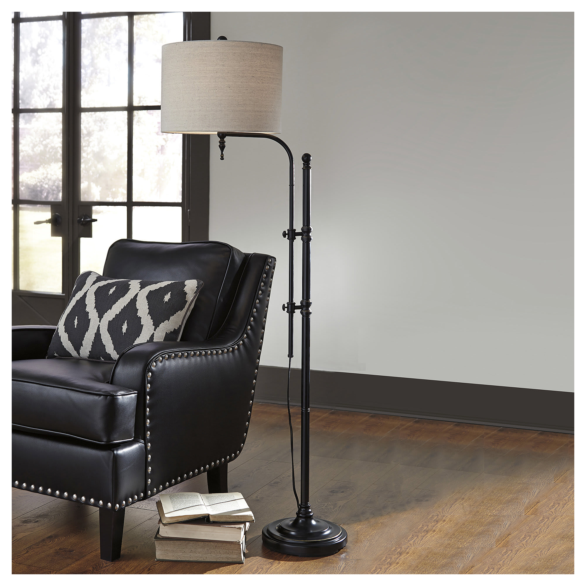 Signature Design by Ashley L734251 floorlamps - View #2
