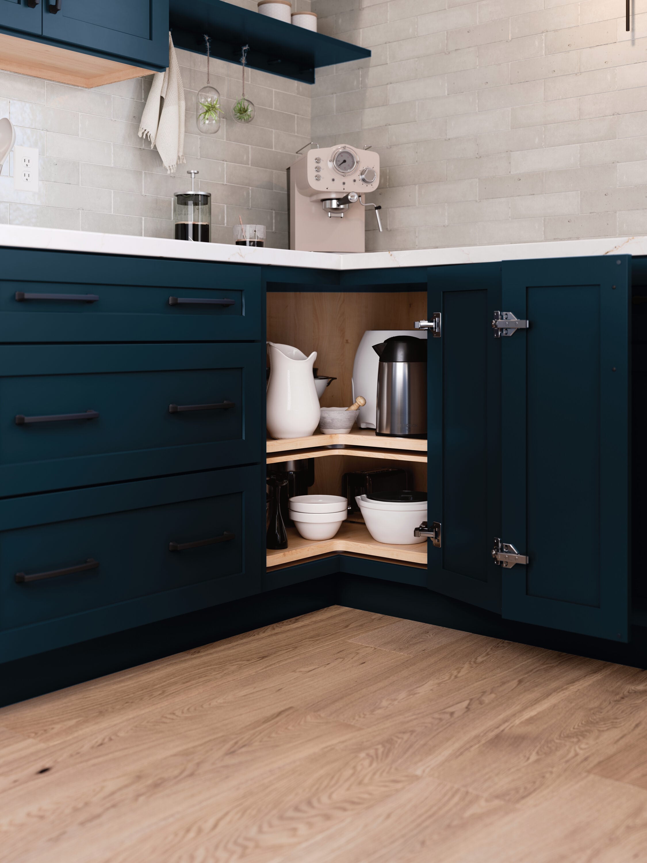 Diamond Express 330 SLS36R Cabinets-Kitchen - View #5