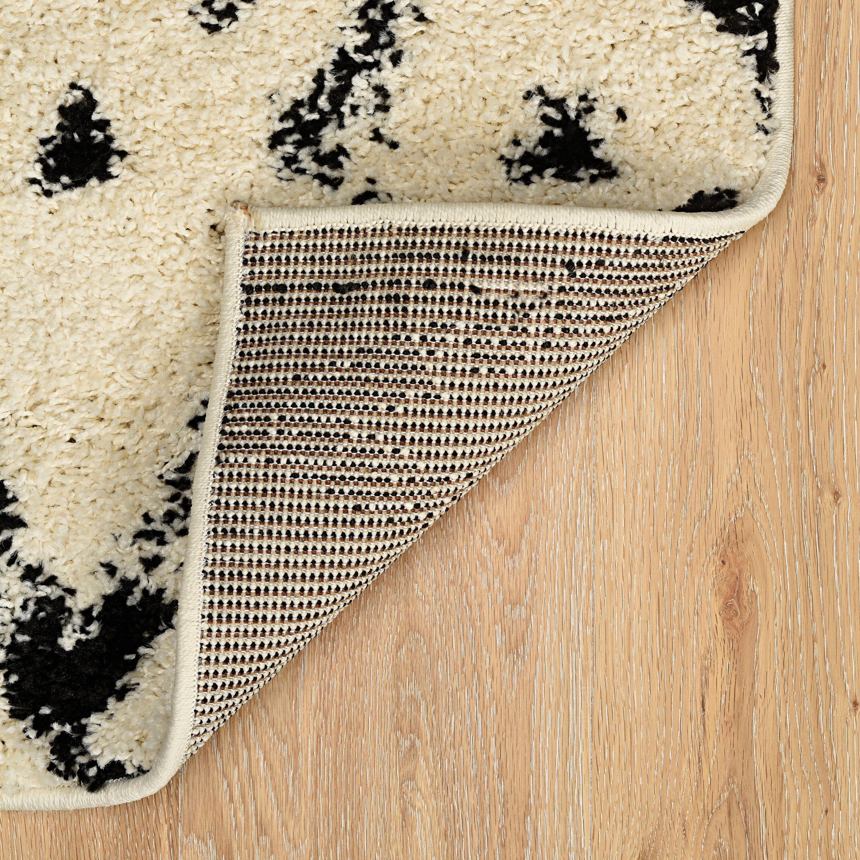 Linon RUGMC1081 rugs - View #3