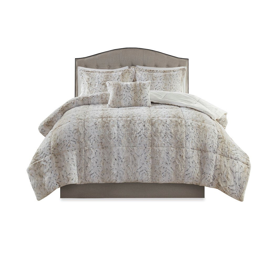 Gracie Mills 7926-01PM Shawn 4-Peice Soft Faux Fur to Mink Comforter Set