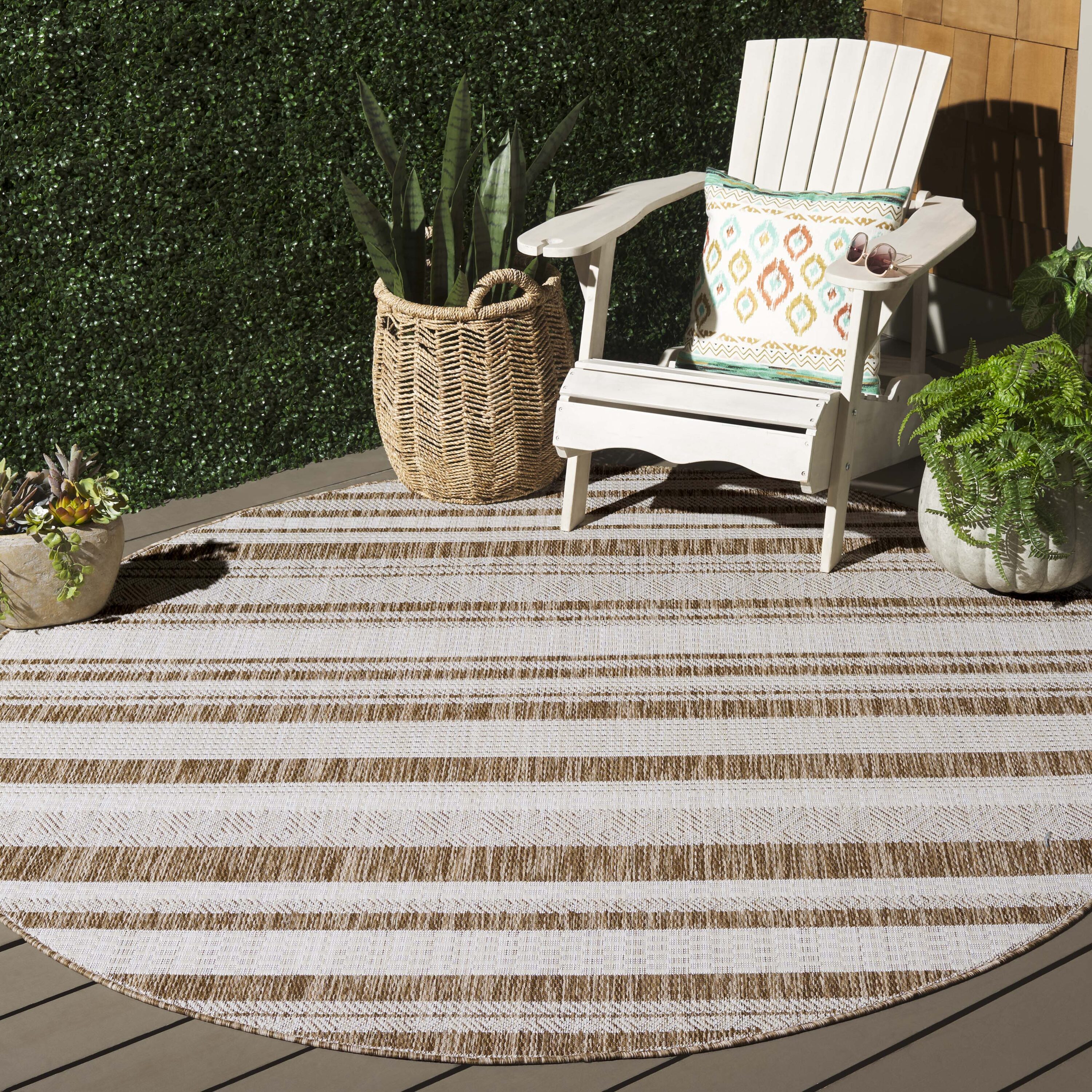 Beachy Round Rug Safavieh Beach House 410N Navy/Ivory 6ft-7in x 6ft-7in Round Rug in the ...