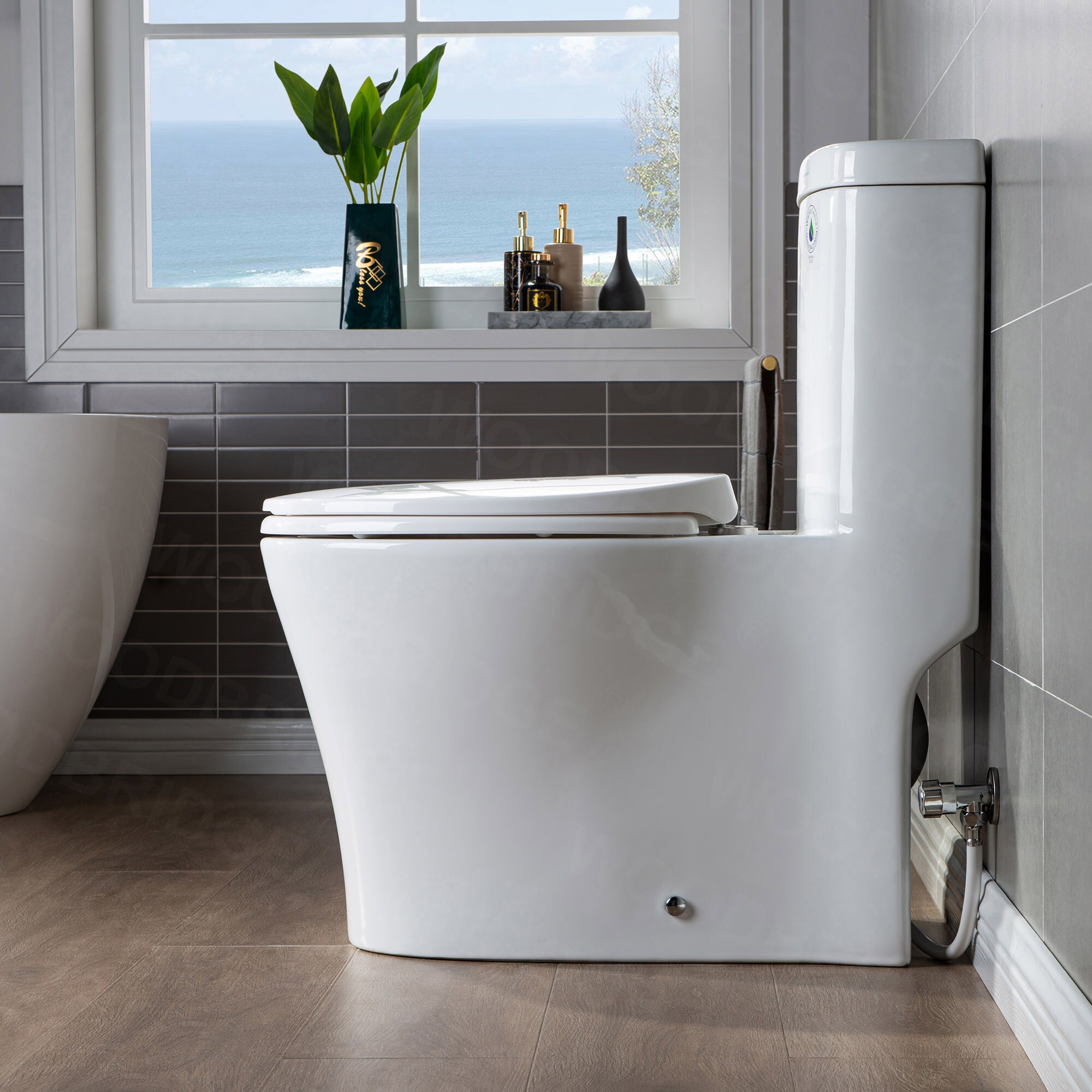 ᐅ【WOODBRIDGEE One Piece Toilet with Soft Closing Seat, Chair