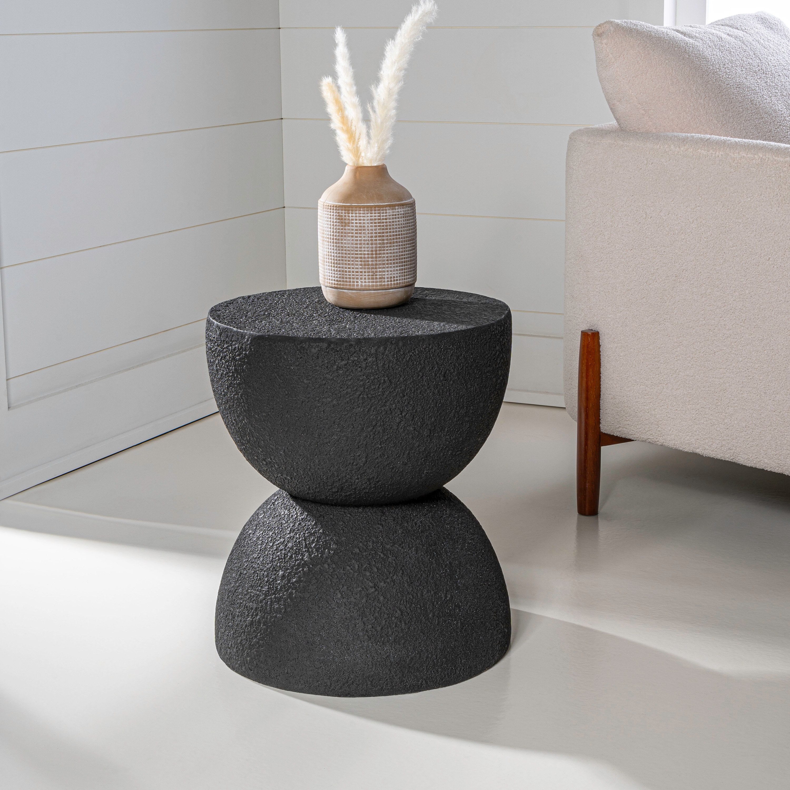JONATHAN  Y TBL1100B Greta Mid-Century Modern Hourglass Half circle Outdoor End Table 15.5-in W x 15.5-in L