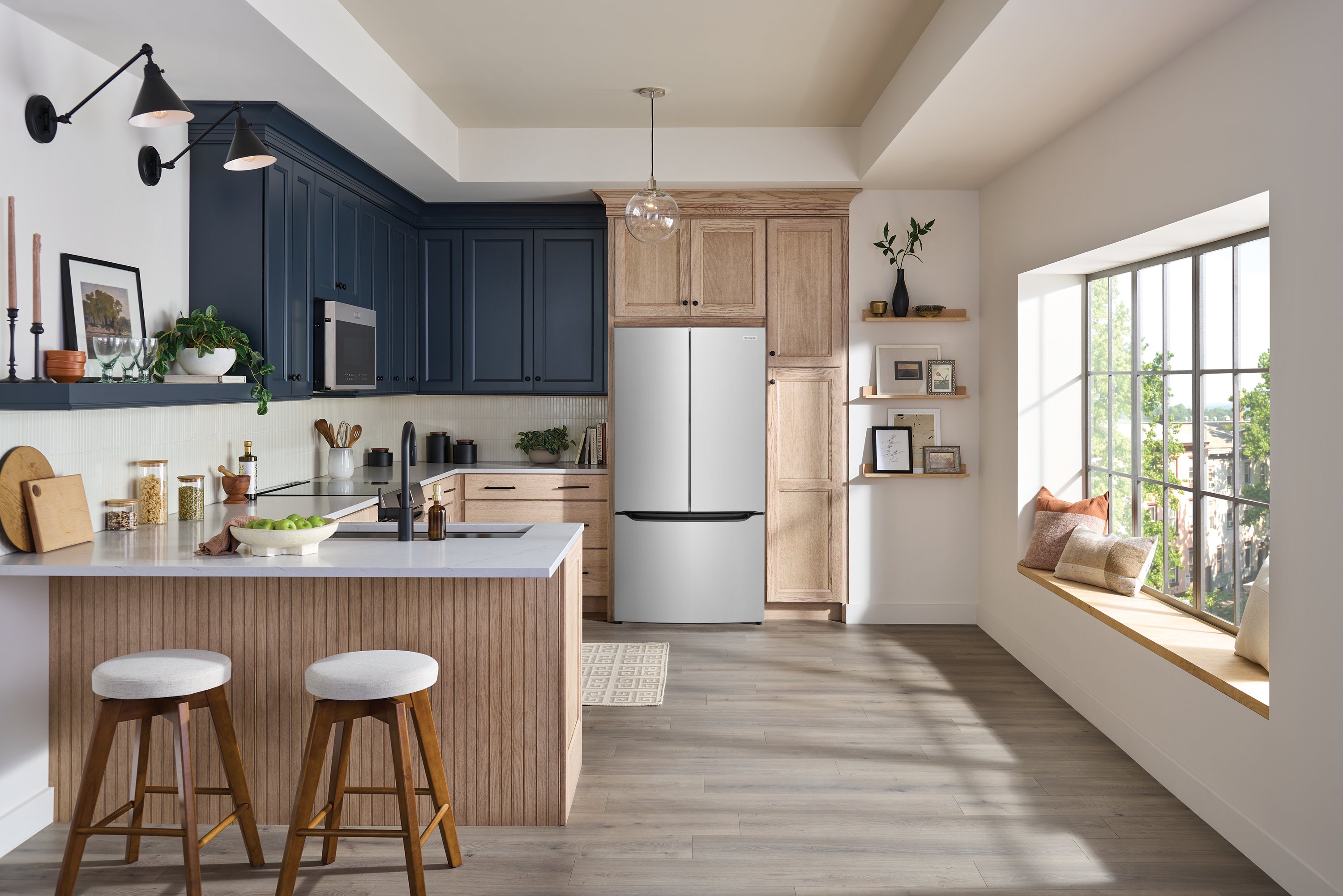 Frigidaire FRFG2033AV French-Door-Refrigerators - View #13