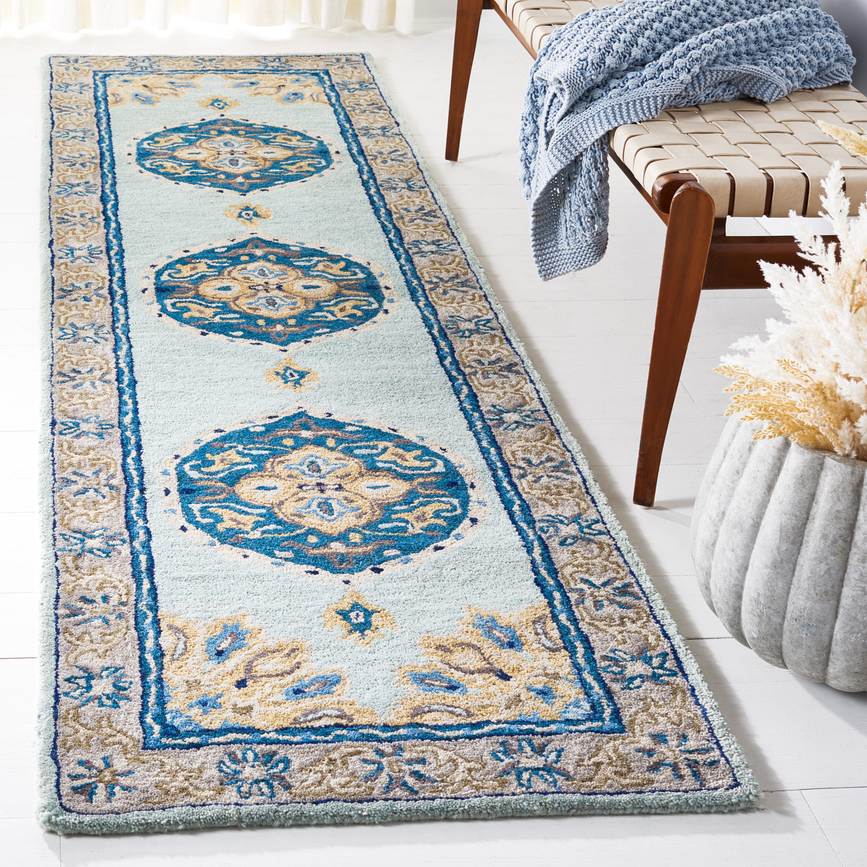  Antiquity 66 Turquoise/Silver Traditional 2ft-3in x 8ft Runner Rug