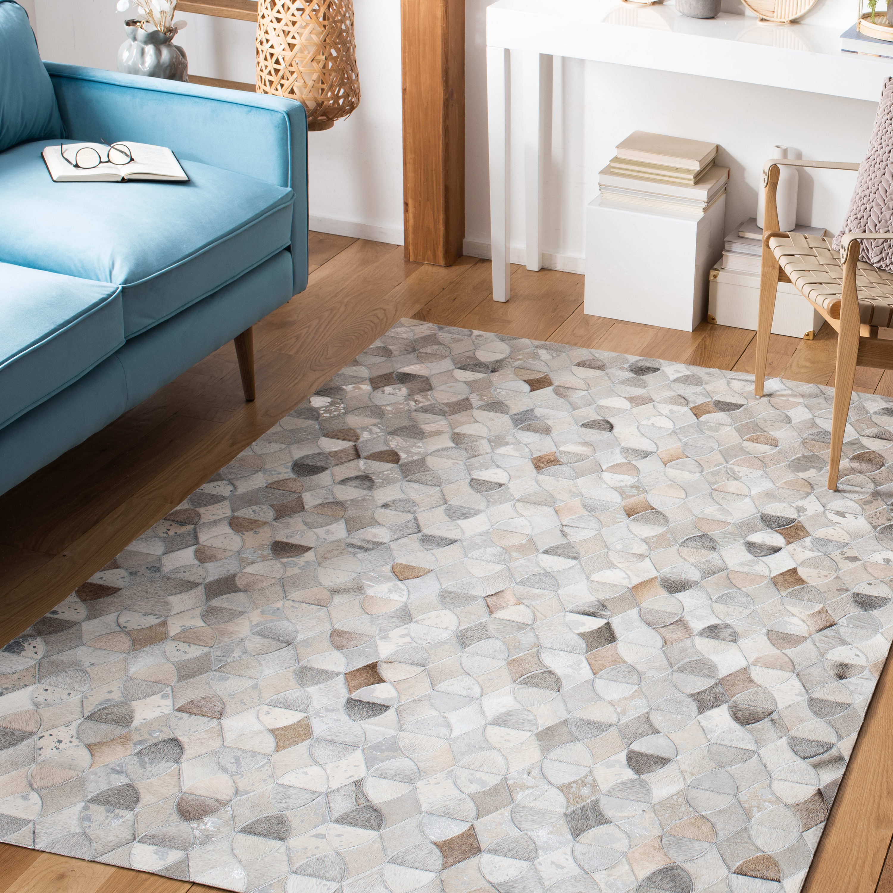 Gray Geometric Handmade Cowhide 3' x 5' Area Rug