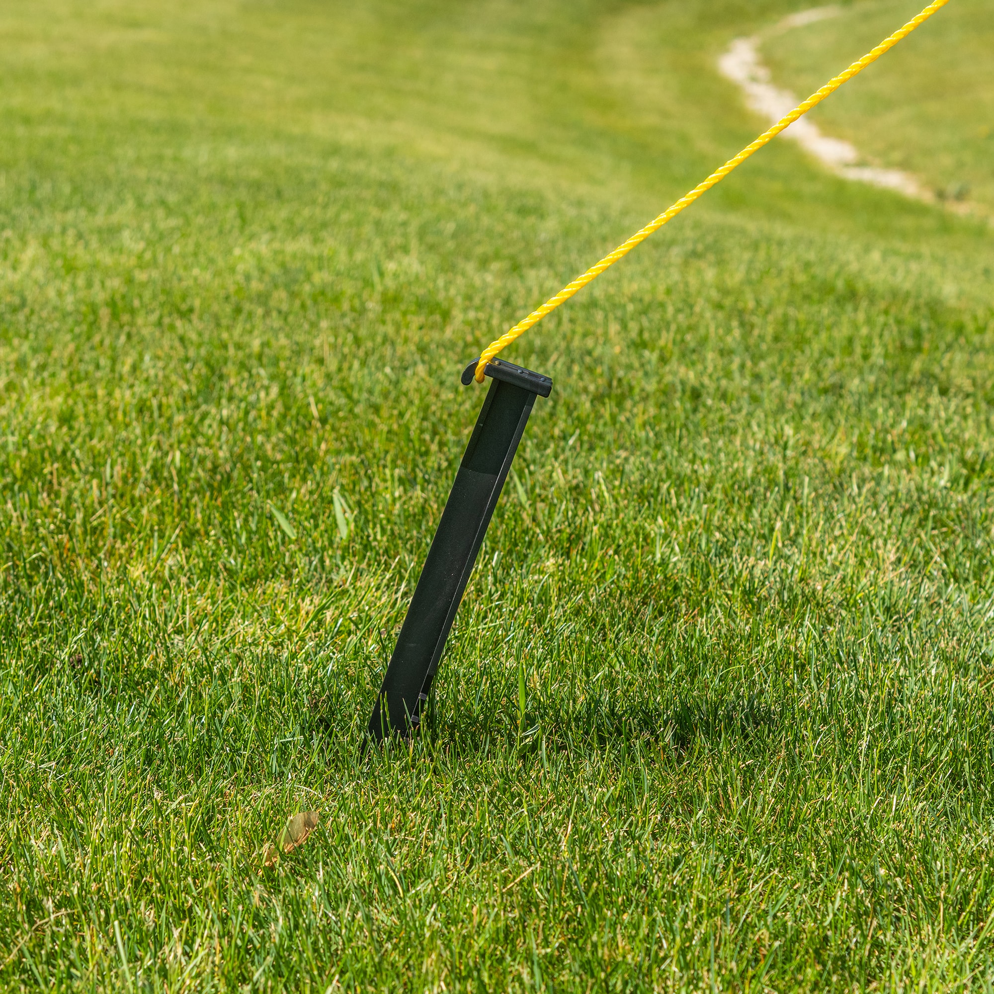 Gardener's Blue Ribbon T039L Tree-Stakes-Ties - View #3