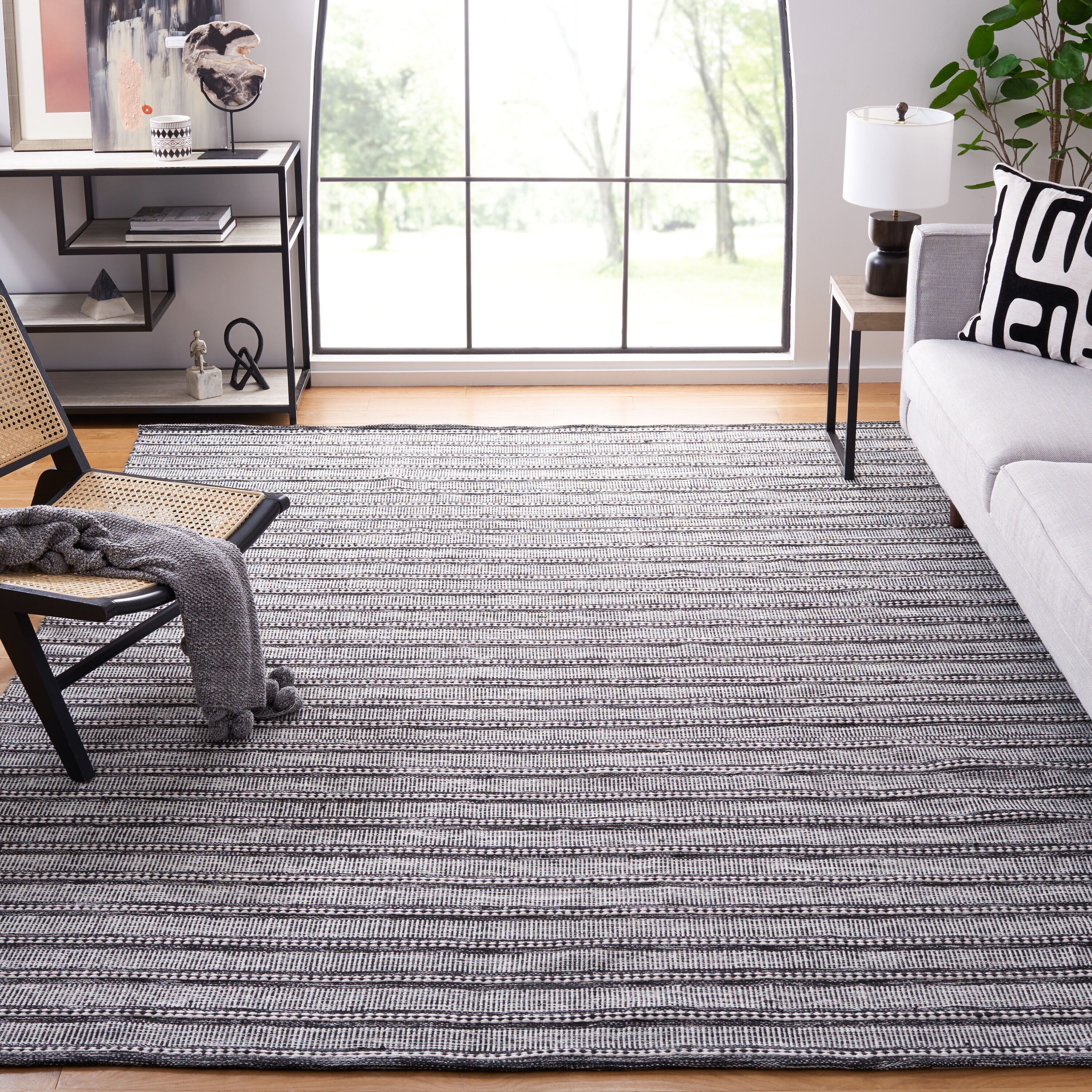  Kilim 450 Black/Ivory Contemporary 8Ft x 10Ft Large Rectangle Rug