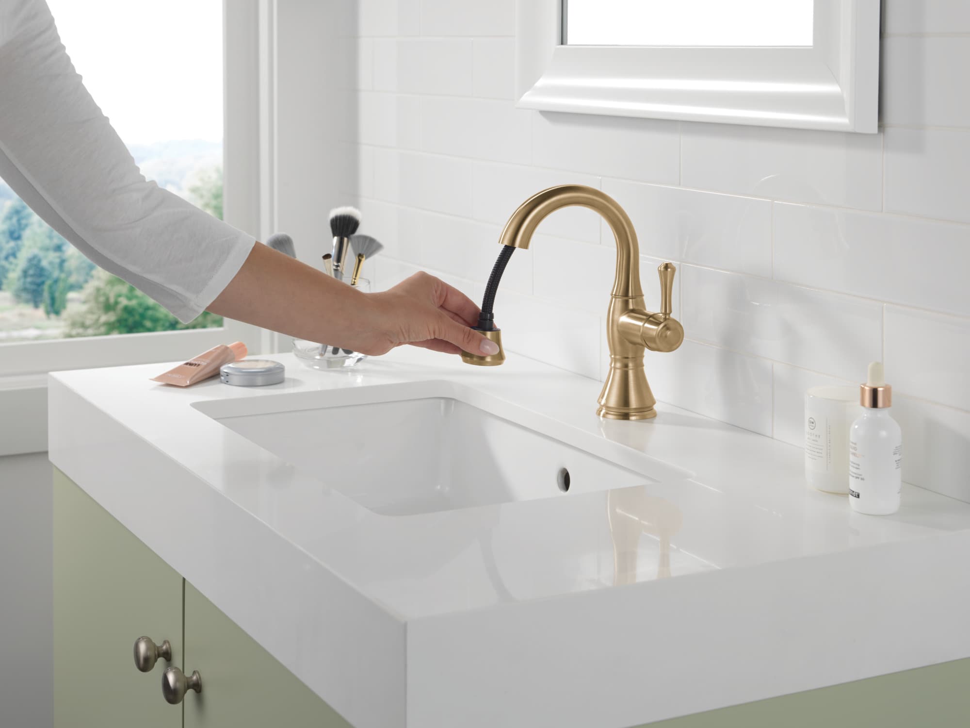Delta 597-CZPD-DST Lavatory-Faucets - View #9