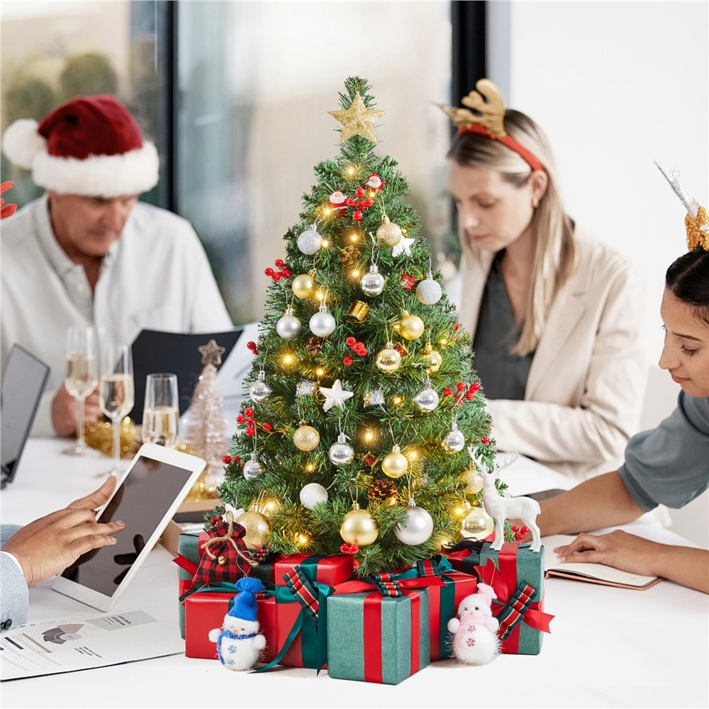 Yaheetech LSEQH80001 Artificial-Christmas-Trees - View #5