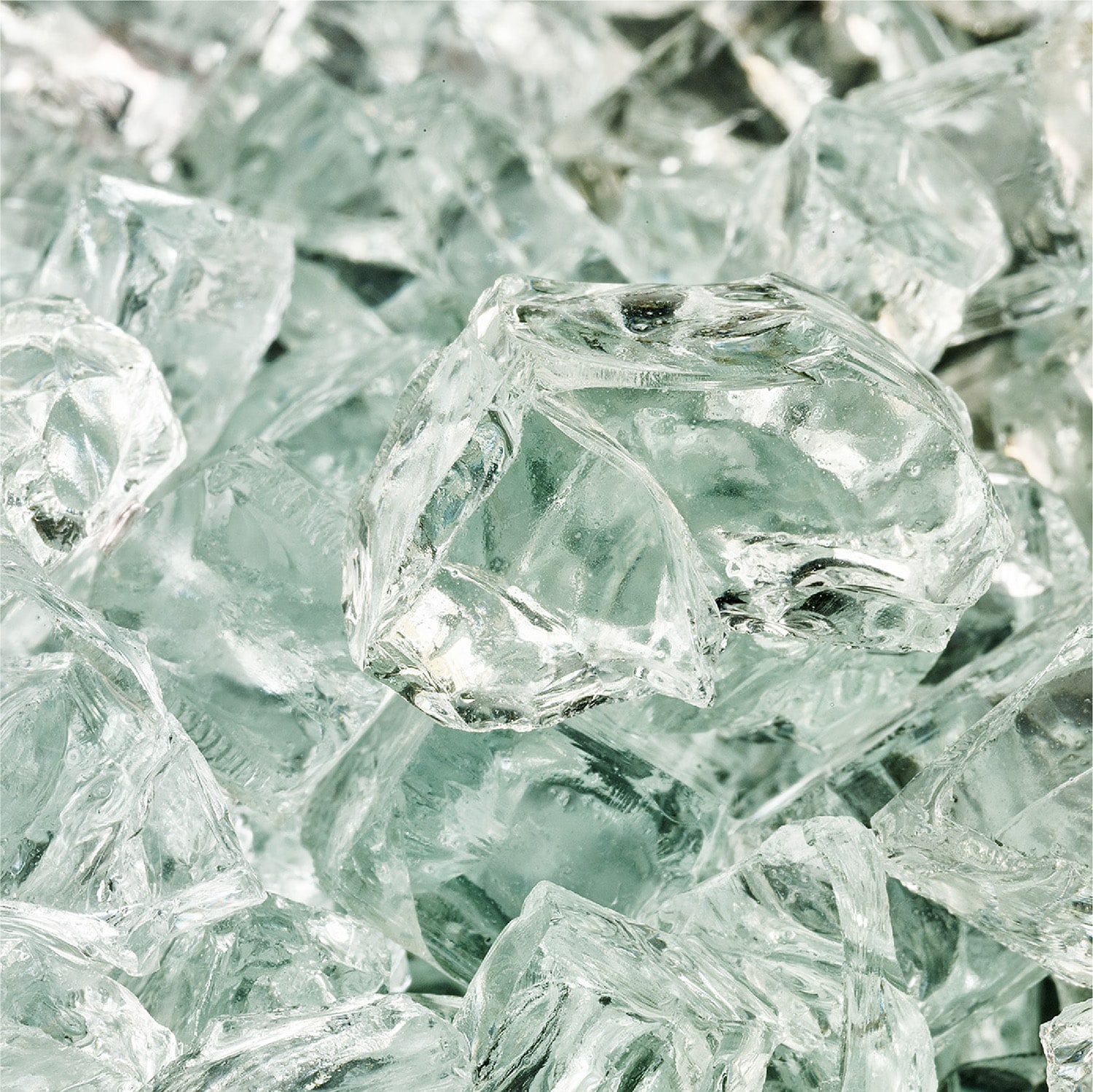 Yard Elements UJ-R793-DDKI Arctic Ice- Fire Glass For Indoor and Outdoor Fire Pits or Fireplaces 10 Pounds 1/2-in