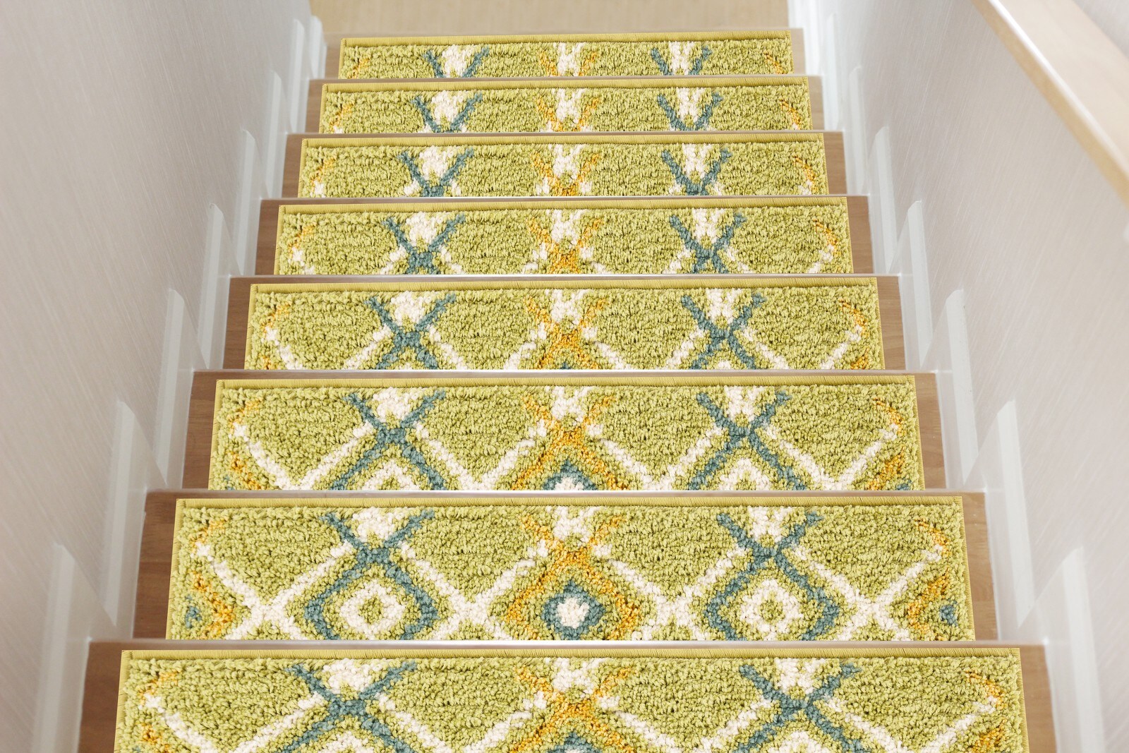 The Sofia Rugs Stair Treads Carpet (Set of 4) Deep Pile Stair Rug Shag ...