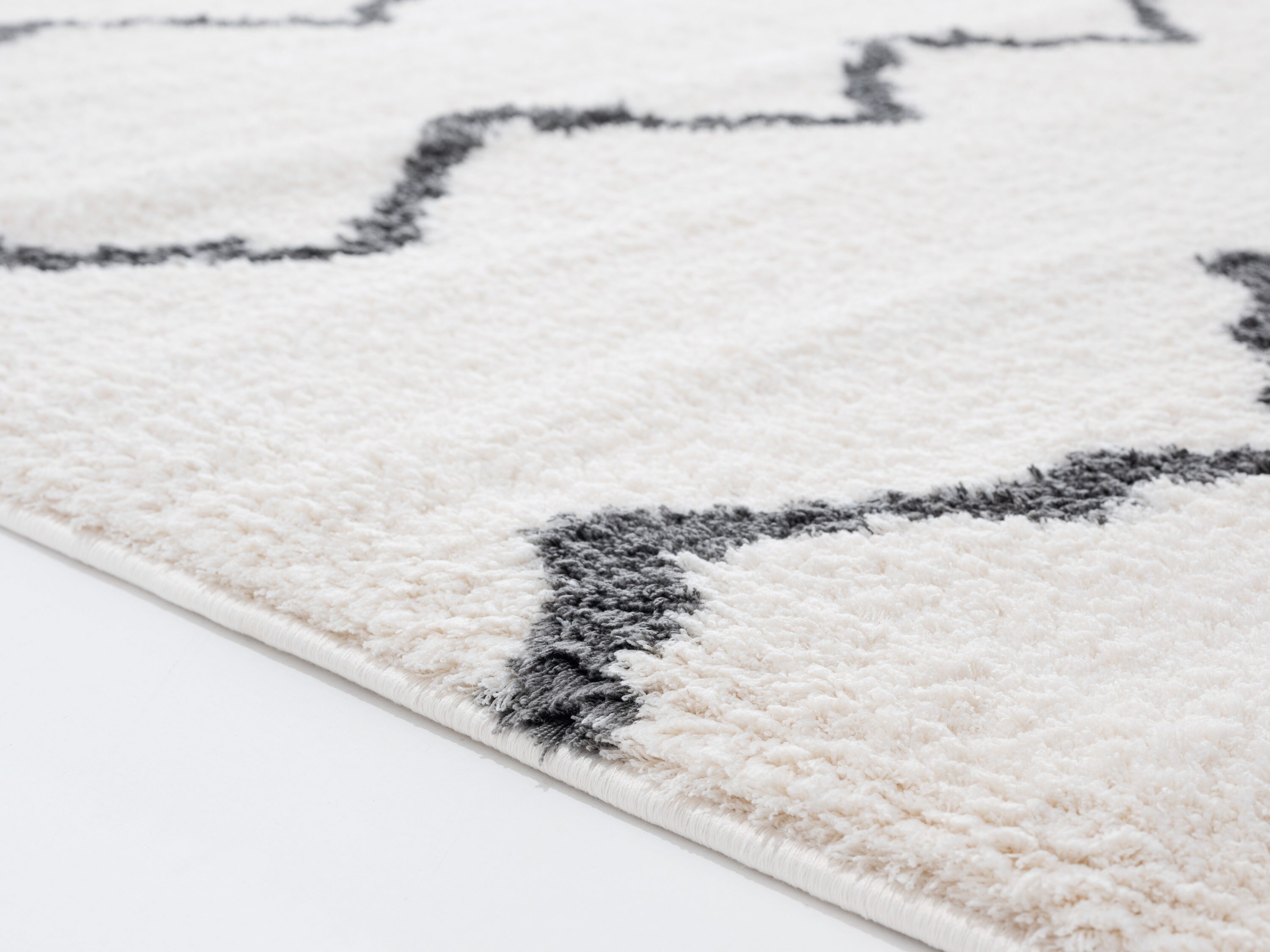 United Weavers Of America 1840 20499 88R rugs - View #3