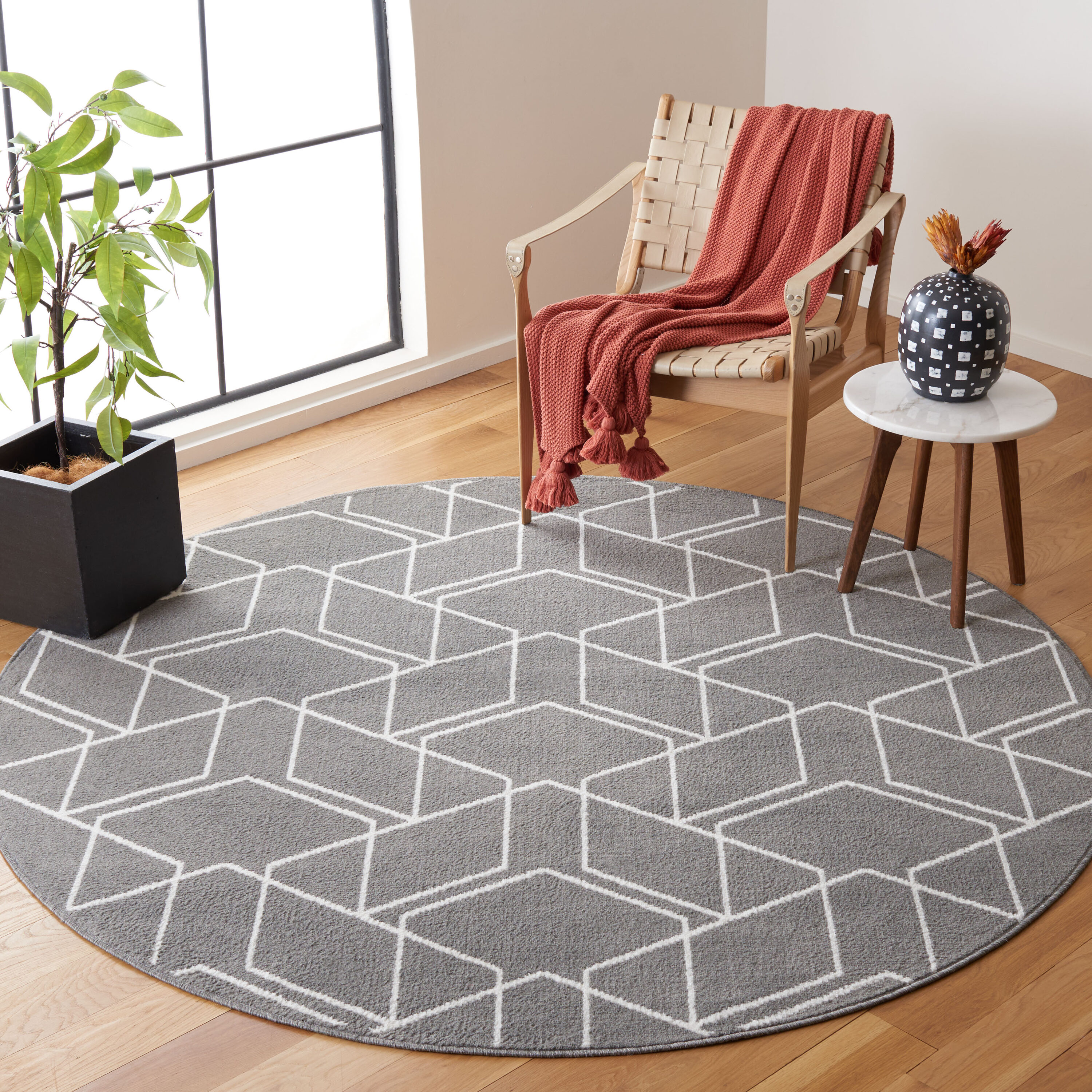 Safavieh Pyramid 211F Grey/Ivory 7 x 7 Round Area rug in the Rugs ...