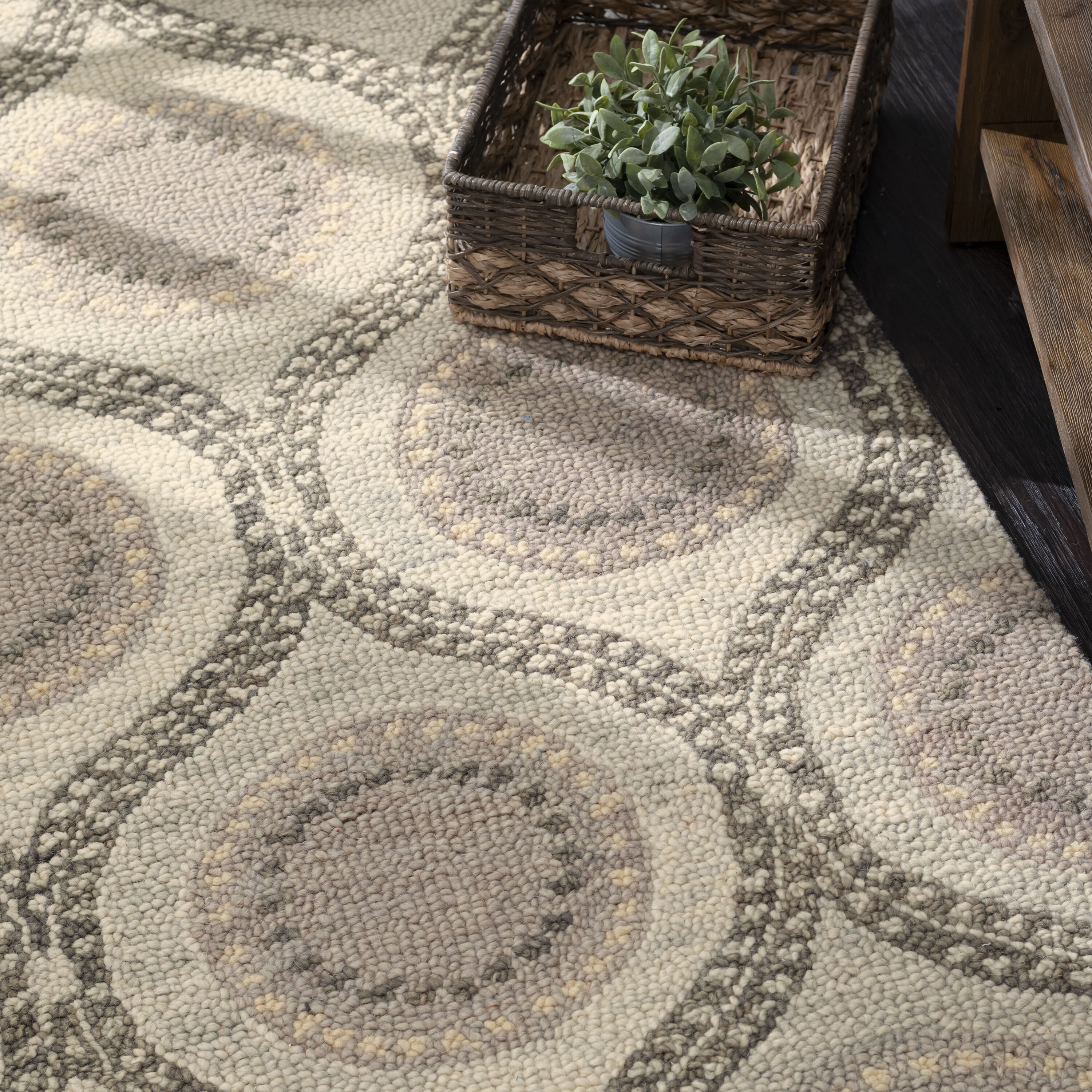 Gray Medallion Hand Tufted Wool Area Rug