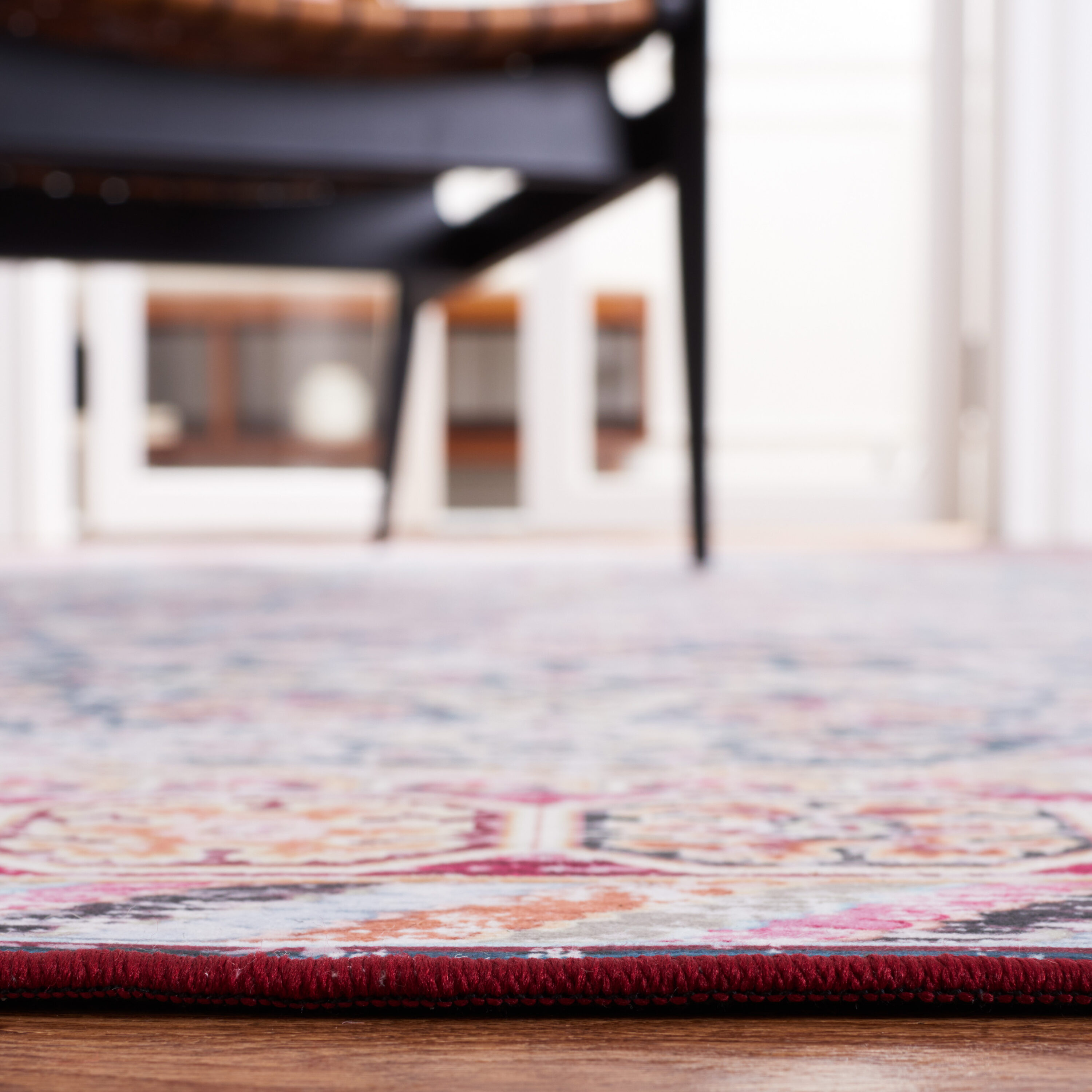 Tucson Traditional Easy-Care Non-Slip Red Area Rug, 4' x 6'