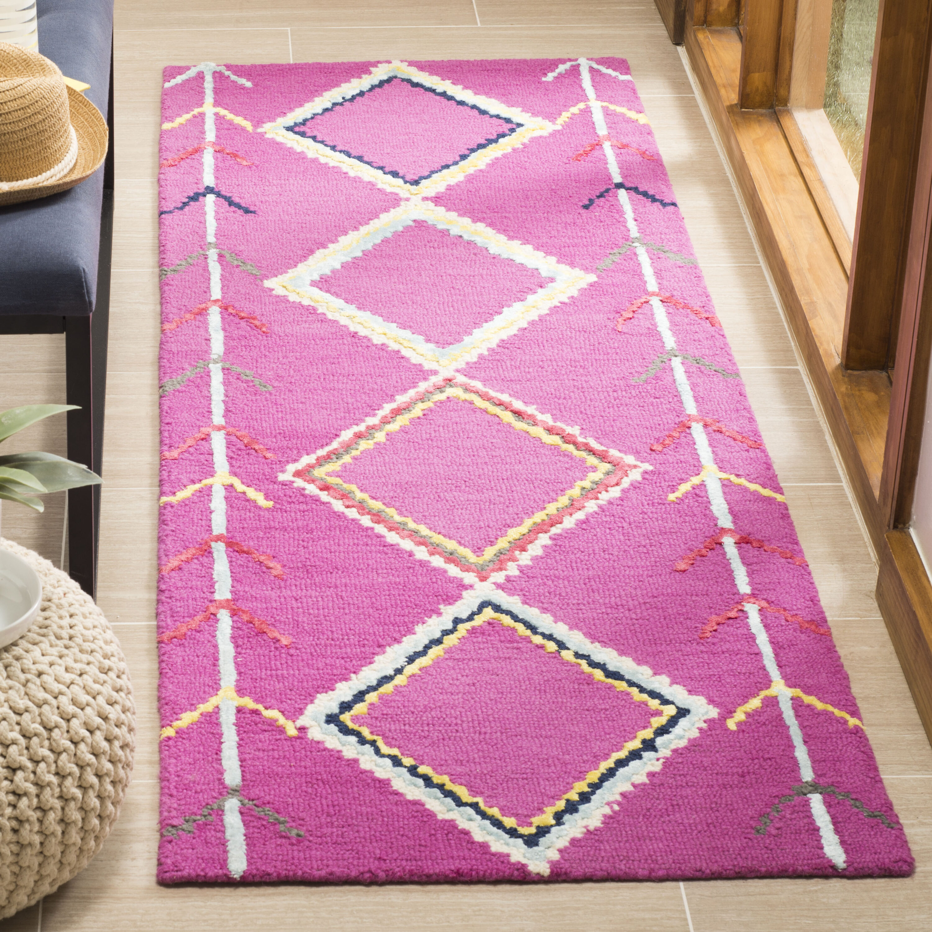  Bellagio 563 Fuchsia/Multi Bohemian 2ft-3in x 7ft Runner Rug
