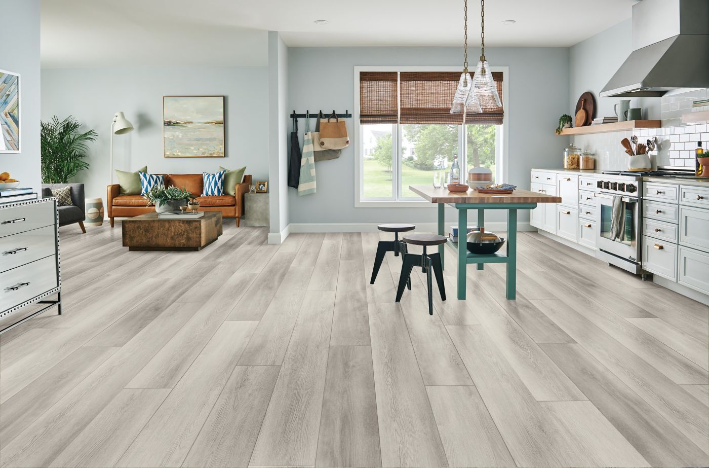 Armstrong Flooring Empower Artic Snowflake 20-mil x 9-in W x 72-in L ...