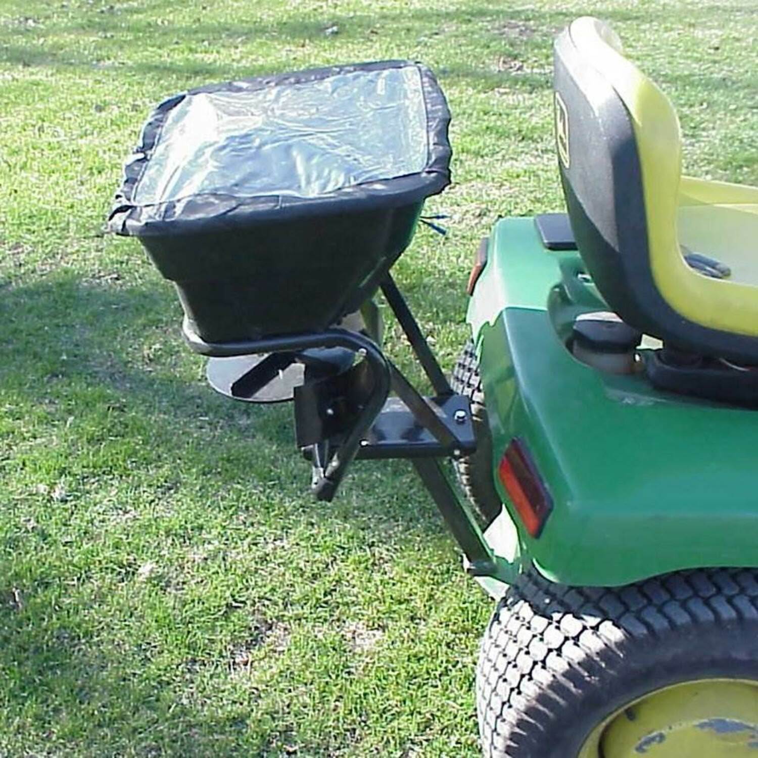 Yard Tuff 88990 spreaders - View #8