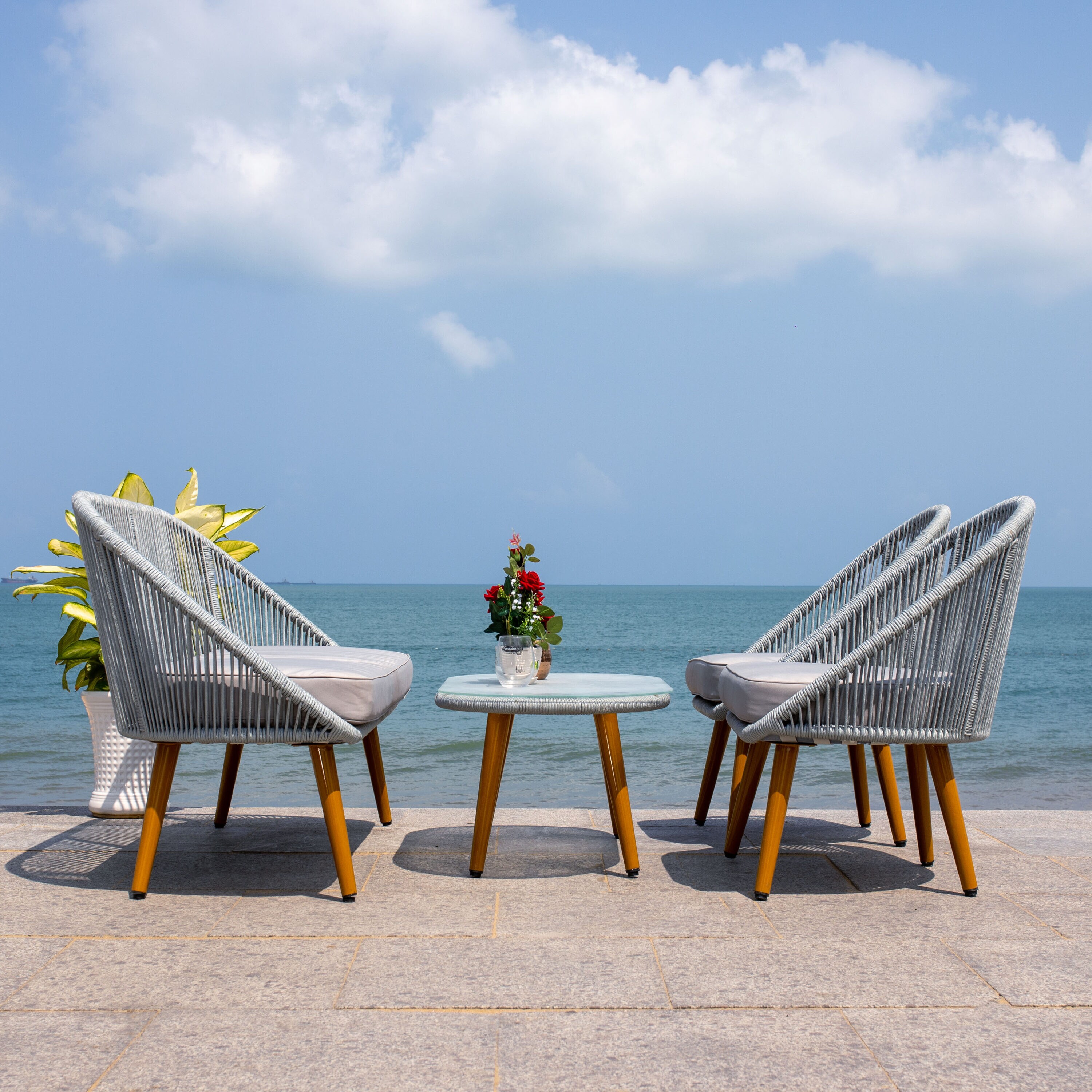 Safavieh PAT7526C Patio-Sofas-Daybeds - View #12