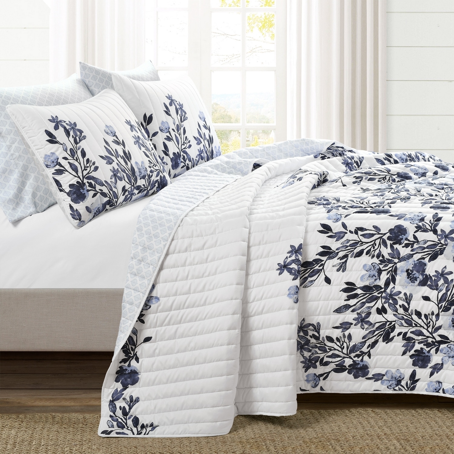 Navy and White Floral Reversible King Microfiber Quilt Set