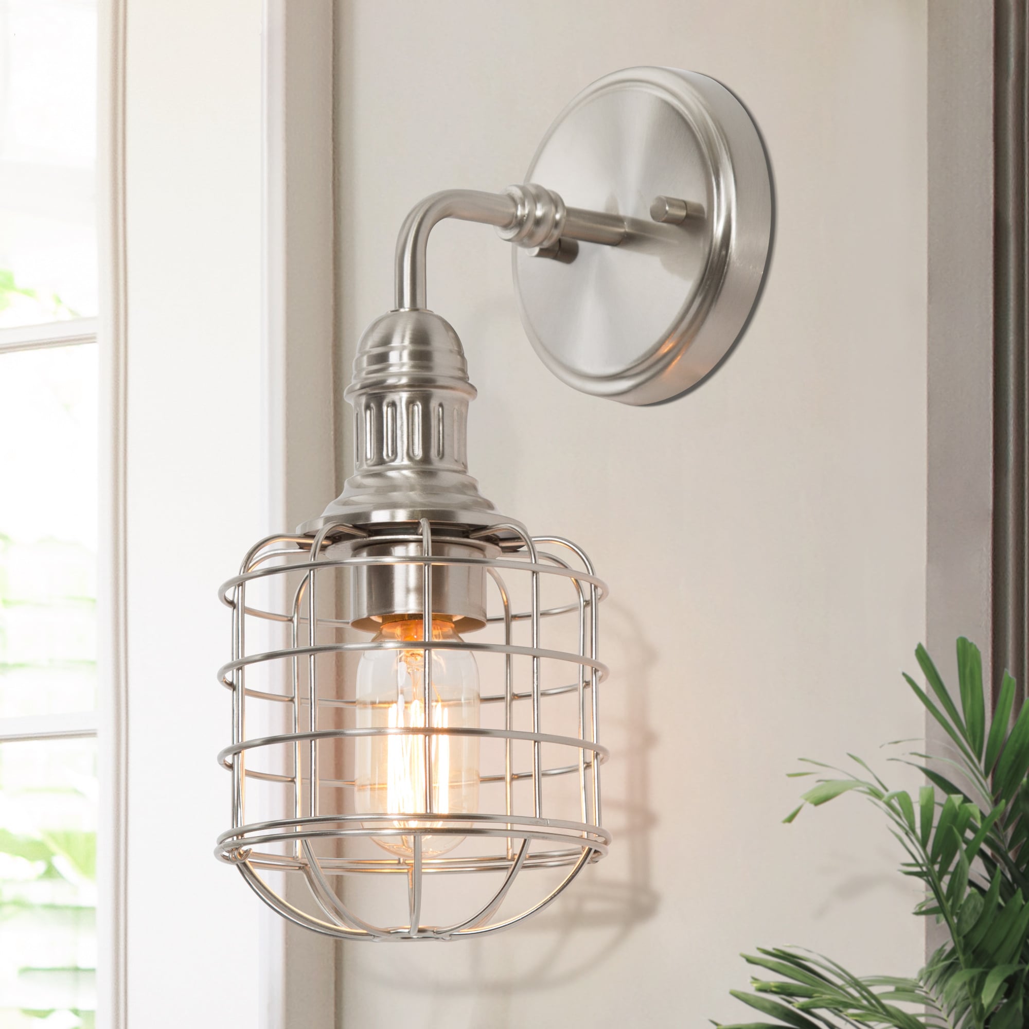 LNC QAVRZVLWS1391827 Classic 5.5-in W 1 -Light Brushed Nickel Industrial Wall Sconce