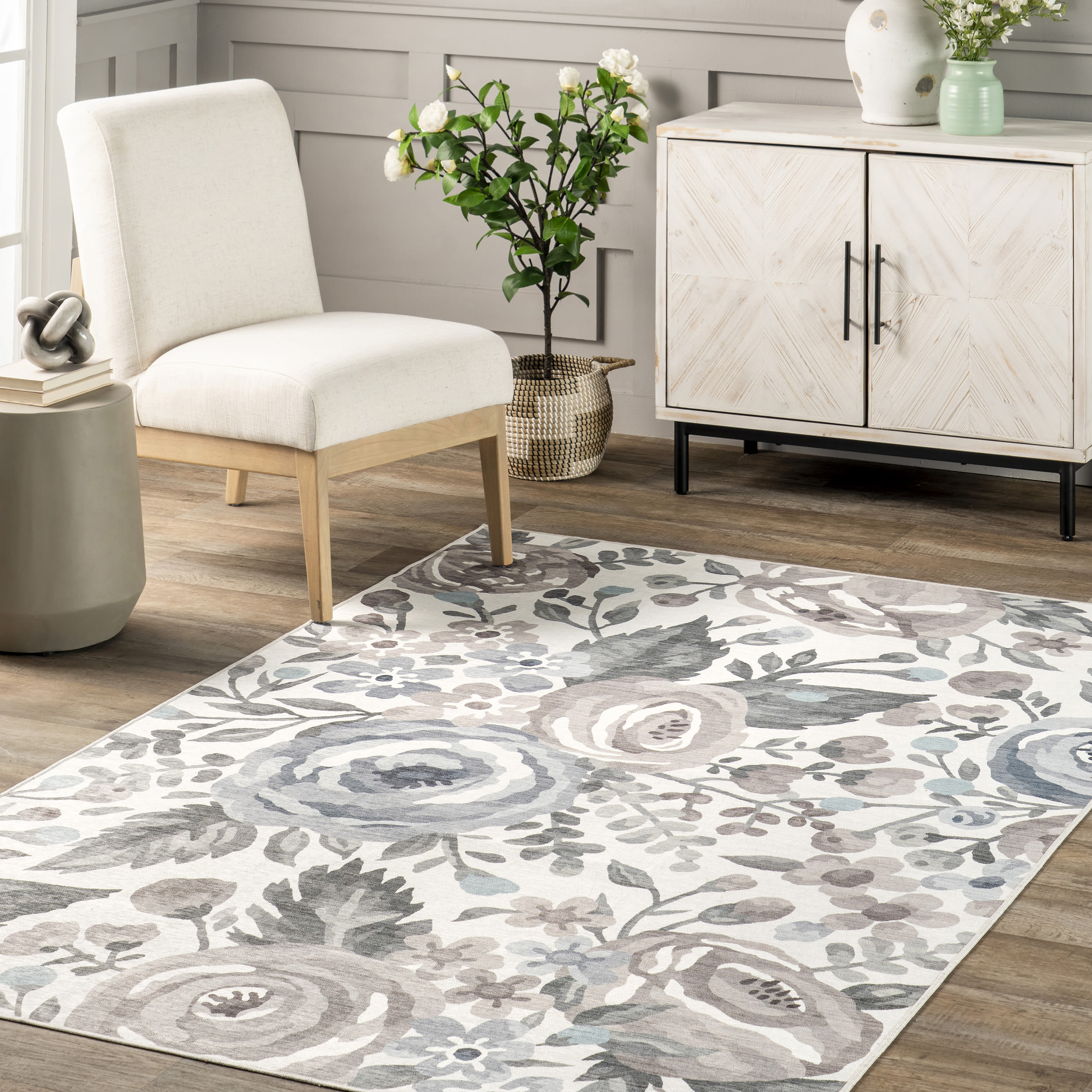 Gray Floral Washable Stain-Resistant Synthetic Area Rug 4' x 6'