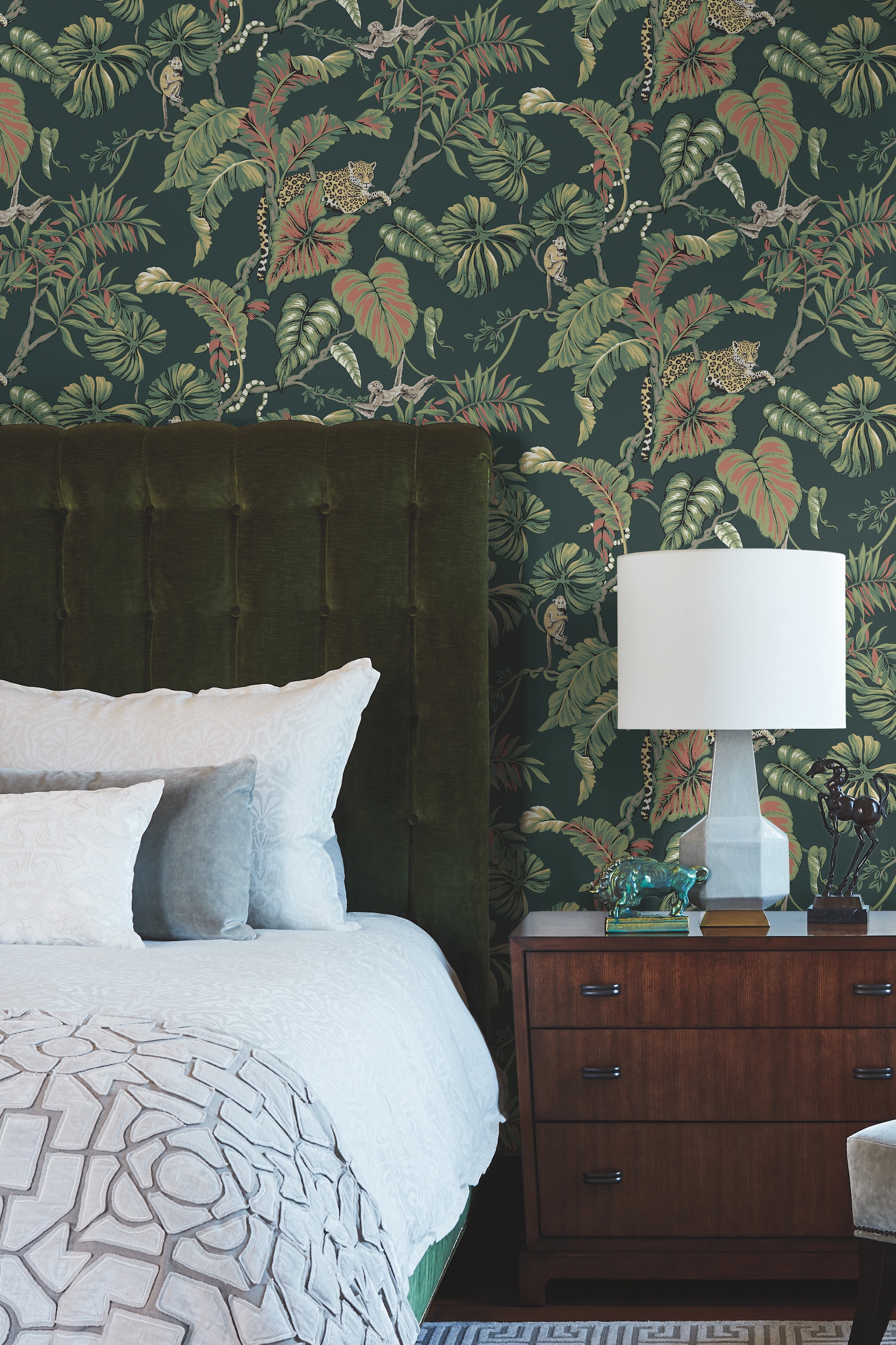 York Wallcoverings HO2146 Ronald Redding Traveler 60.8-Sq. Feet Green Non-woven Animals Unpasted Wallpaper